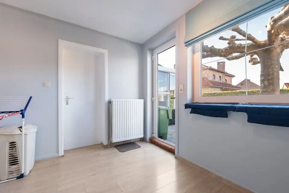 RUIME EN RUSTIG GELEGEN BUNGALOW MET 4 SLKS EN ZWEMBAD OP EEN PRACHTIG PERCEEL VAN 764M² foto 31