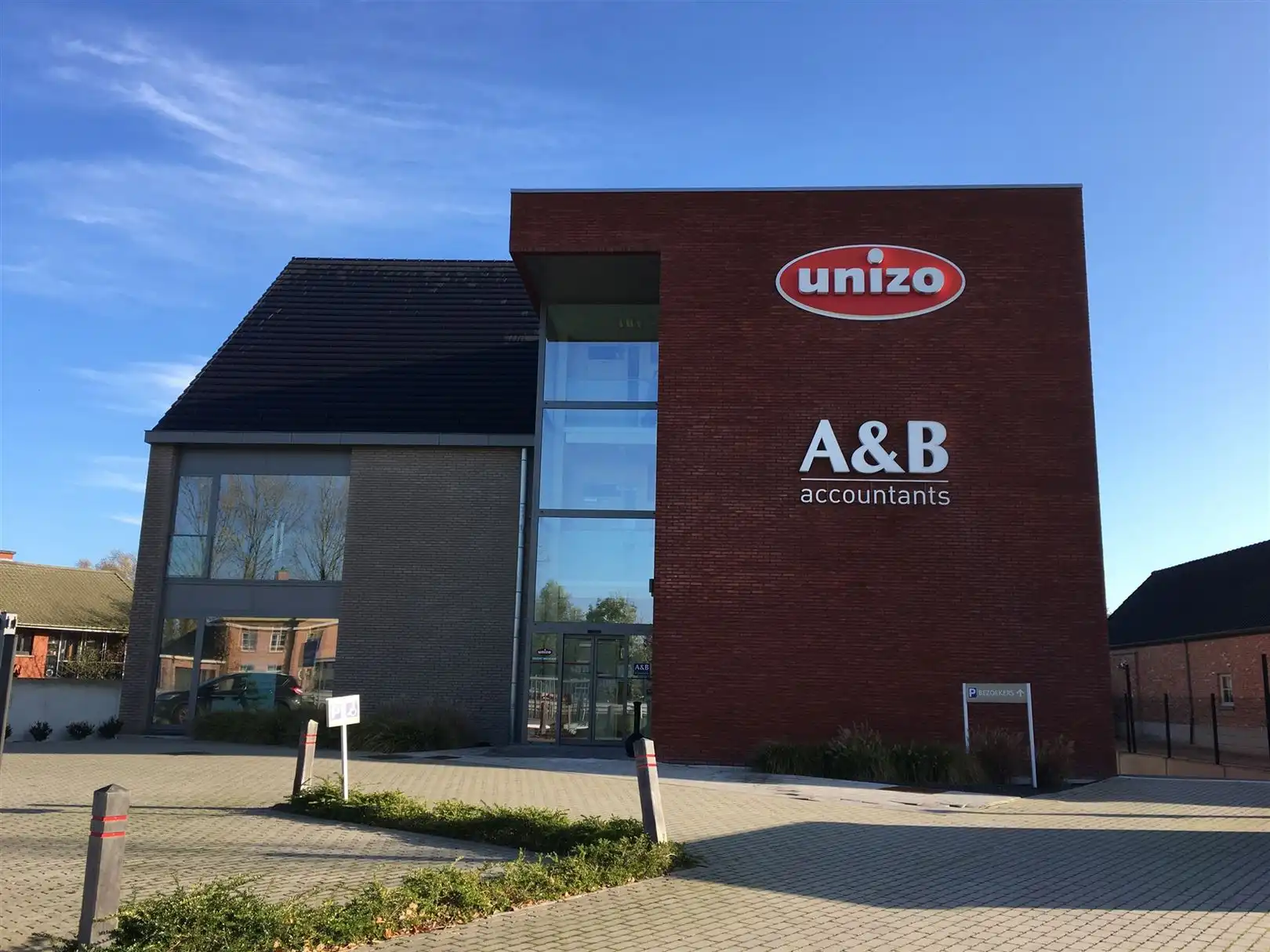 Goed bereikbare kantoren vlakbij de E17 met all-in formule foto {{pictureIndex}}