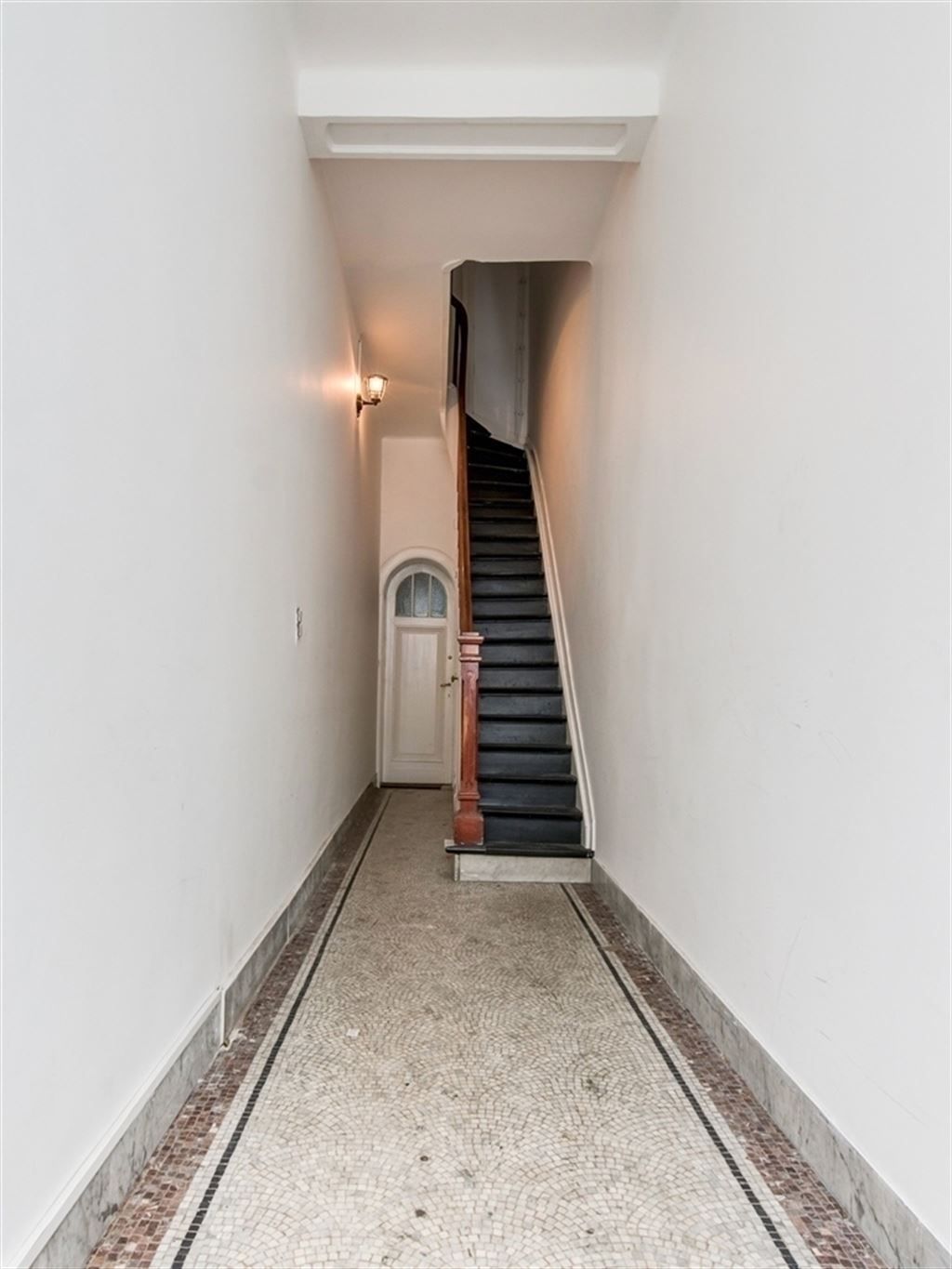 Appartement in authentiek herenhuis op toplocatie foto 12