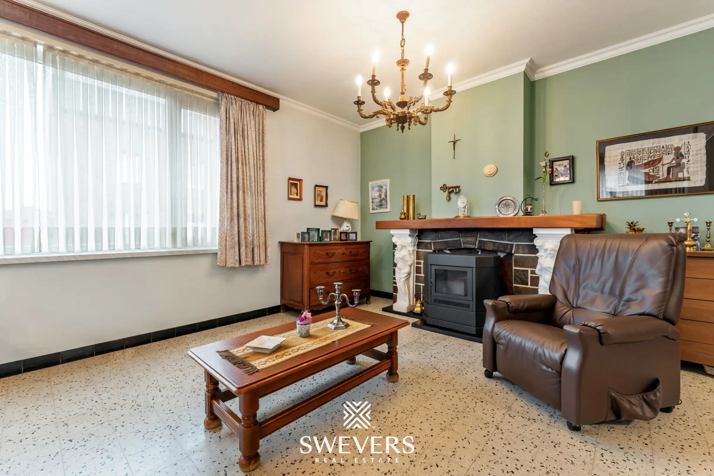 Statige woning met veel potentieel te Hoepertingen foto 3