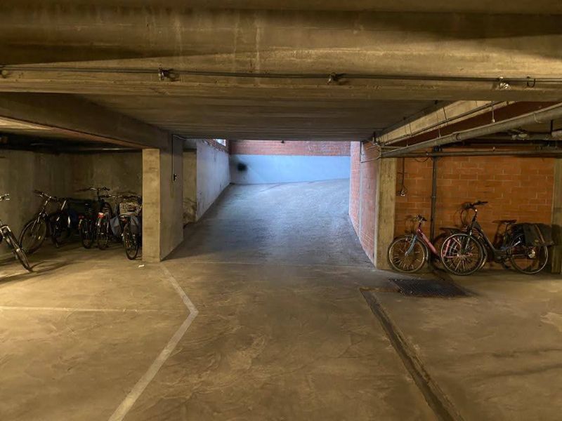 Ruim (±100m²) app met 2 slpk en autostaanplaats in hartje Geel foto 18
