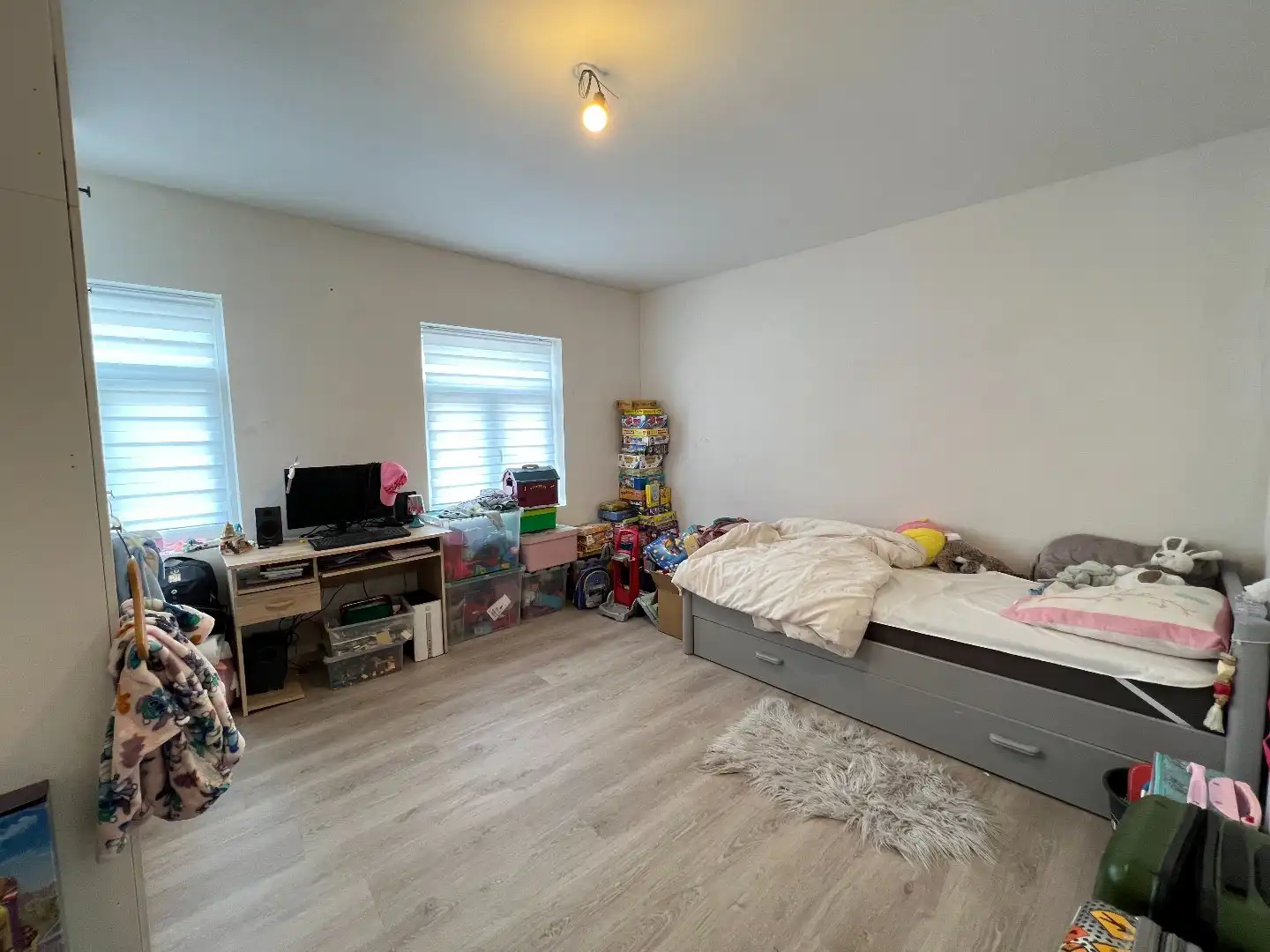 Te huur: Volledig gerenoveerde woning in hartje Vlamertinge foto 9
