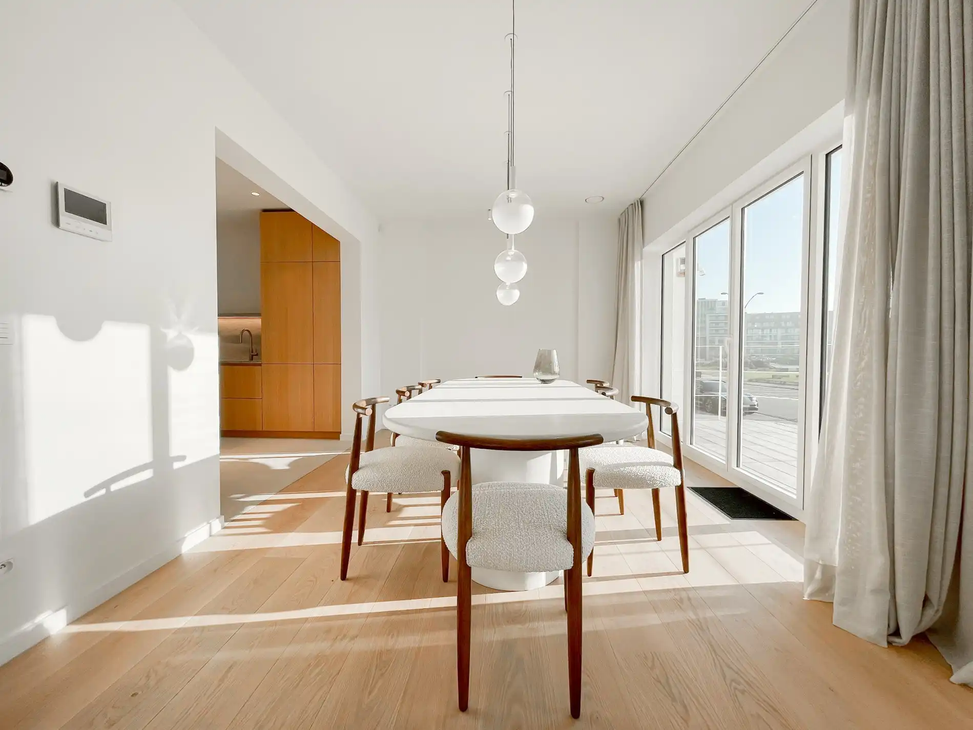 Exclusieve villa: Uitzonderlijk volledig gerenoveerde villa met frontaal zeezicht. foto 7