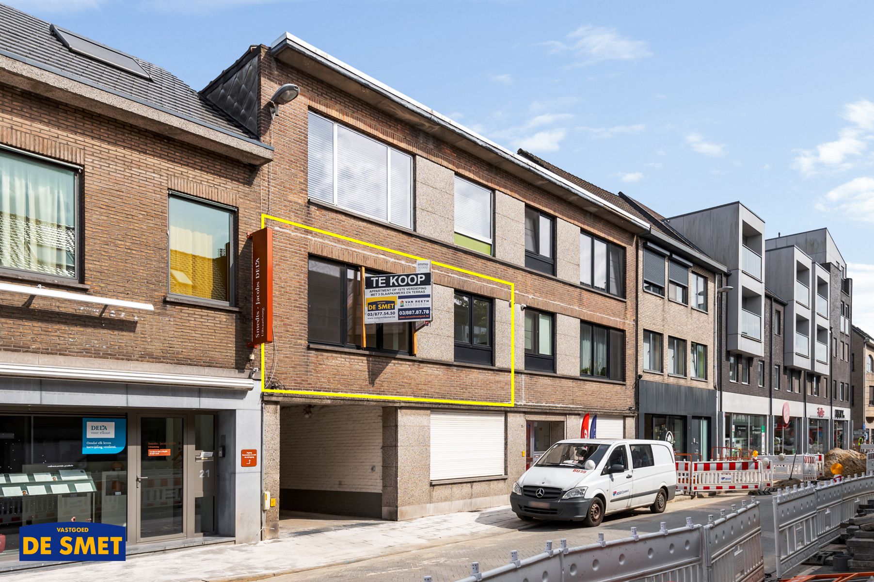 Volledig vernieuwd appartement met terras pal in het centrum foto 3