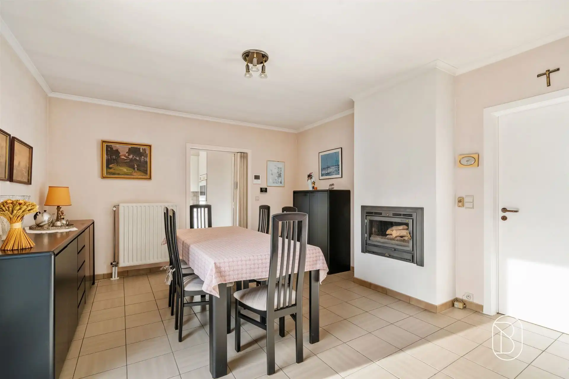 Rustig gelegen bungalow met ruime tuin foto 8
