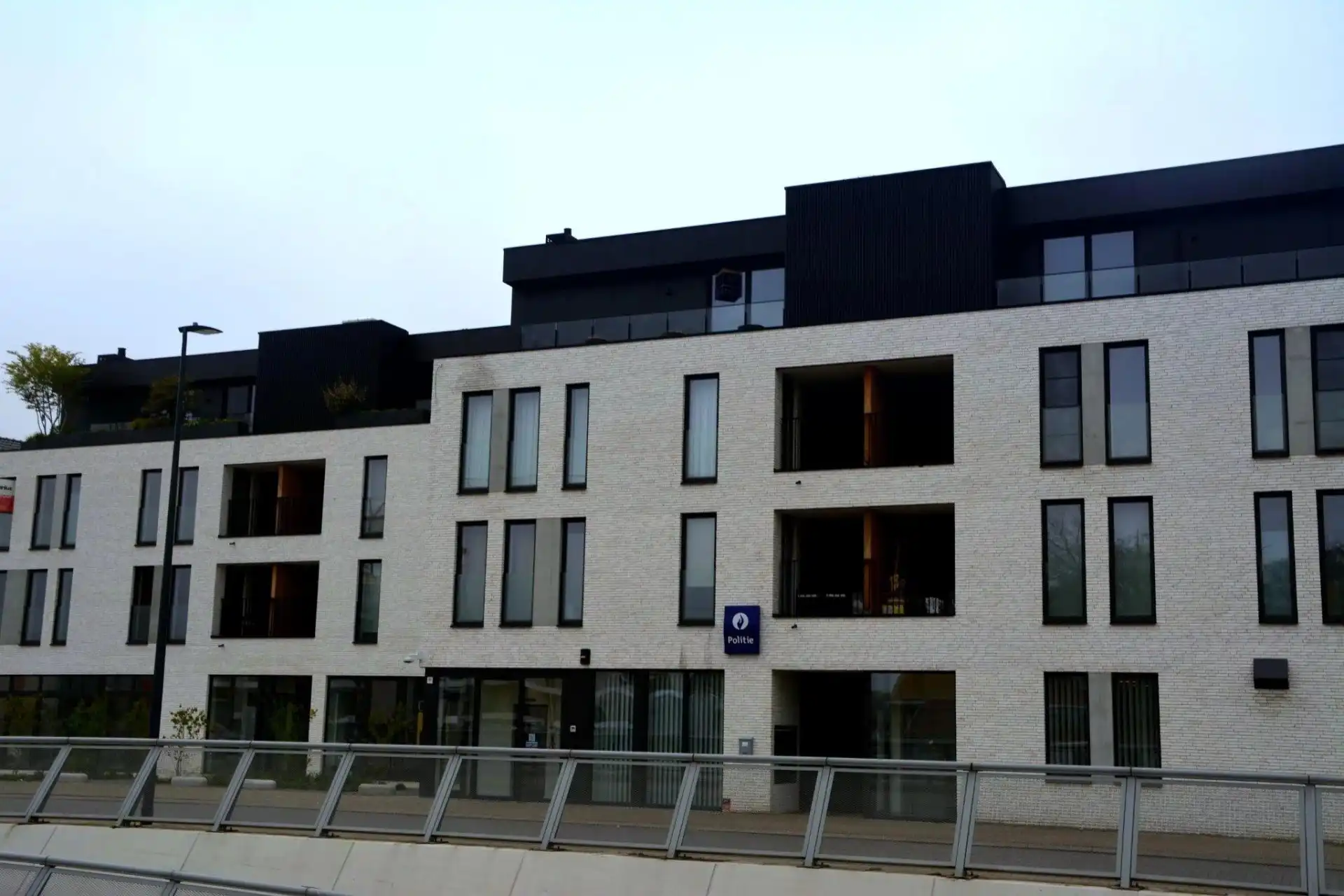 RECENT APPARTEMENT MET 1 SLPK EN RIANT TERRAS IN DIEPENBEEK foto 4