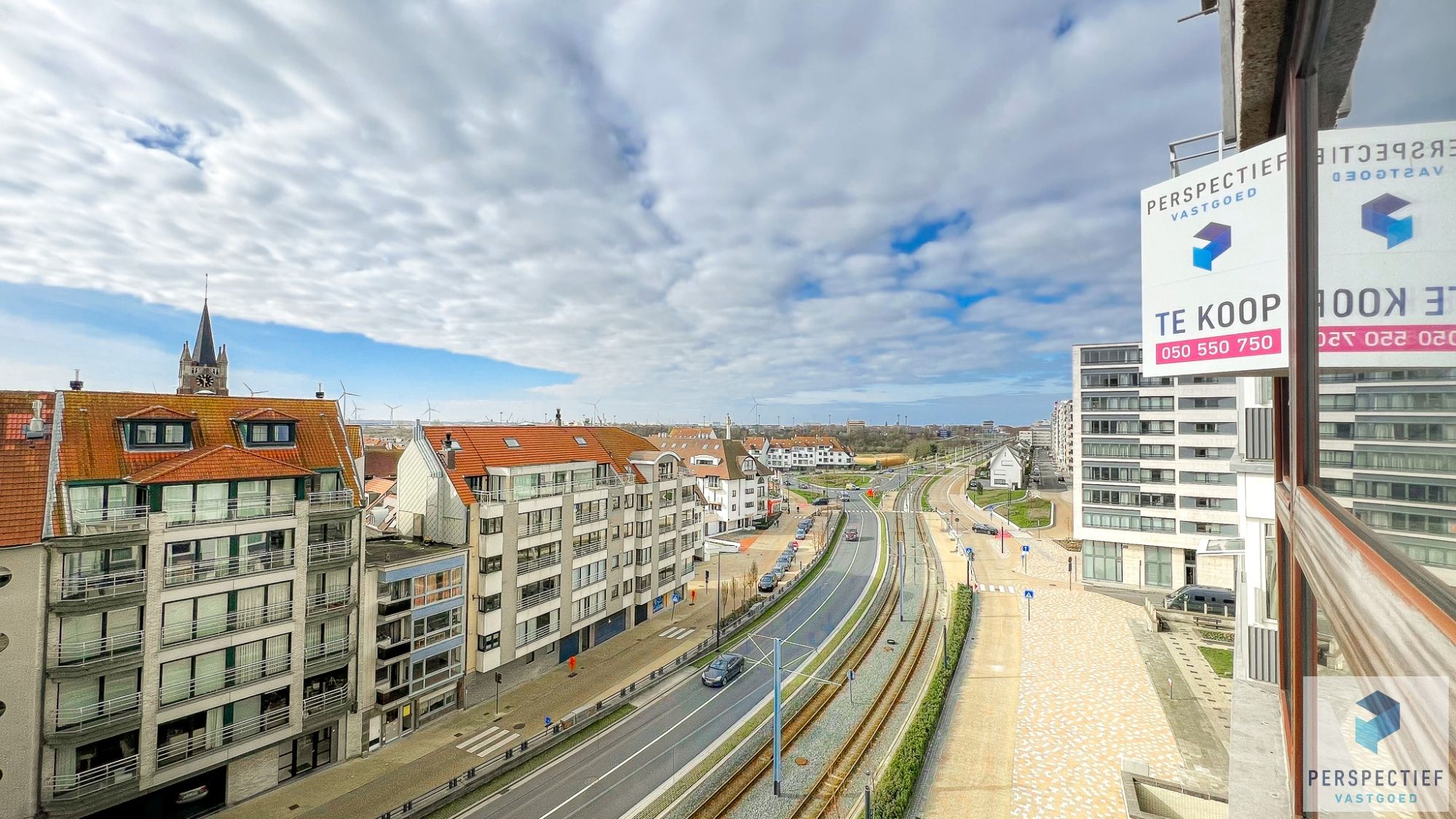 GERENOVEERD LICHTRIJK APPARTEMENT met OPEN ZICHT foto 3