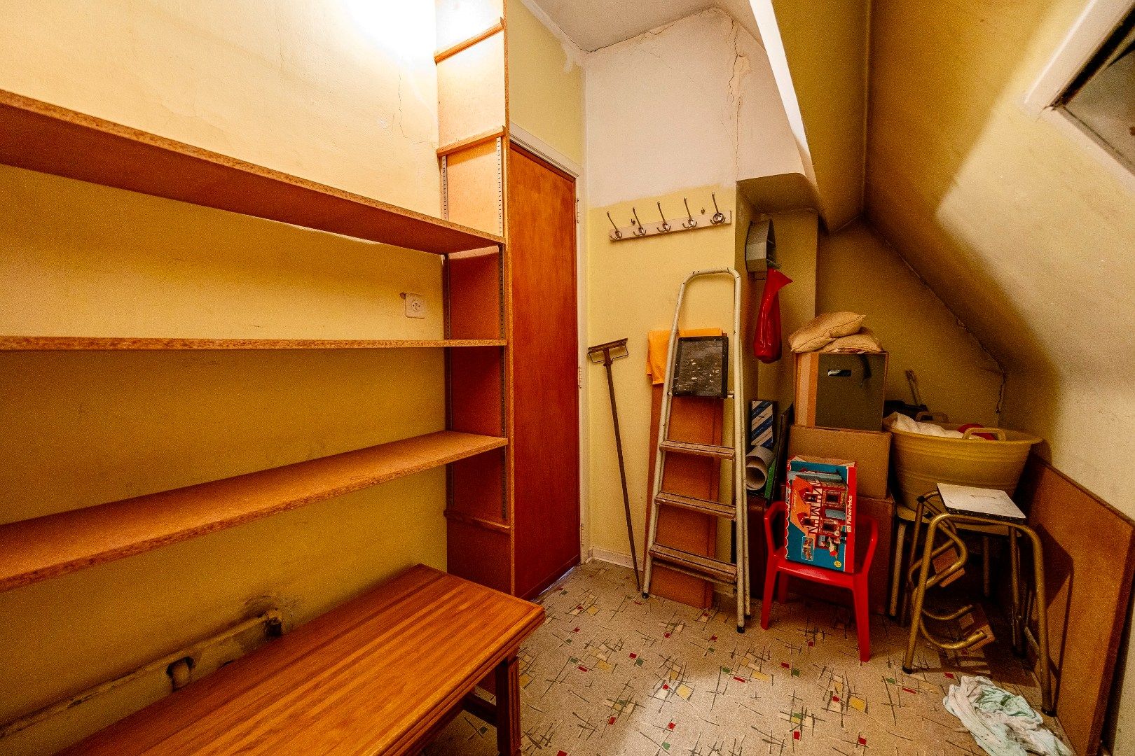 Solide woning met 3 slpks, bureau en tuin op +-10are foto 21