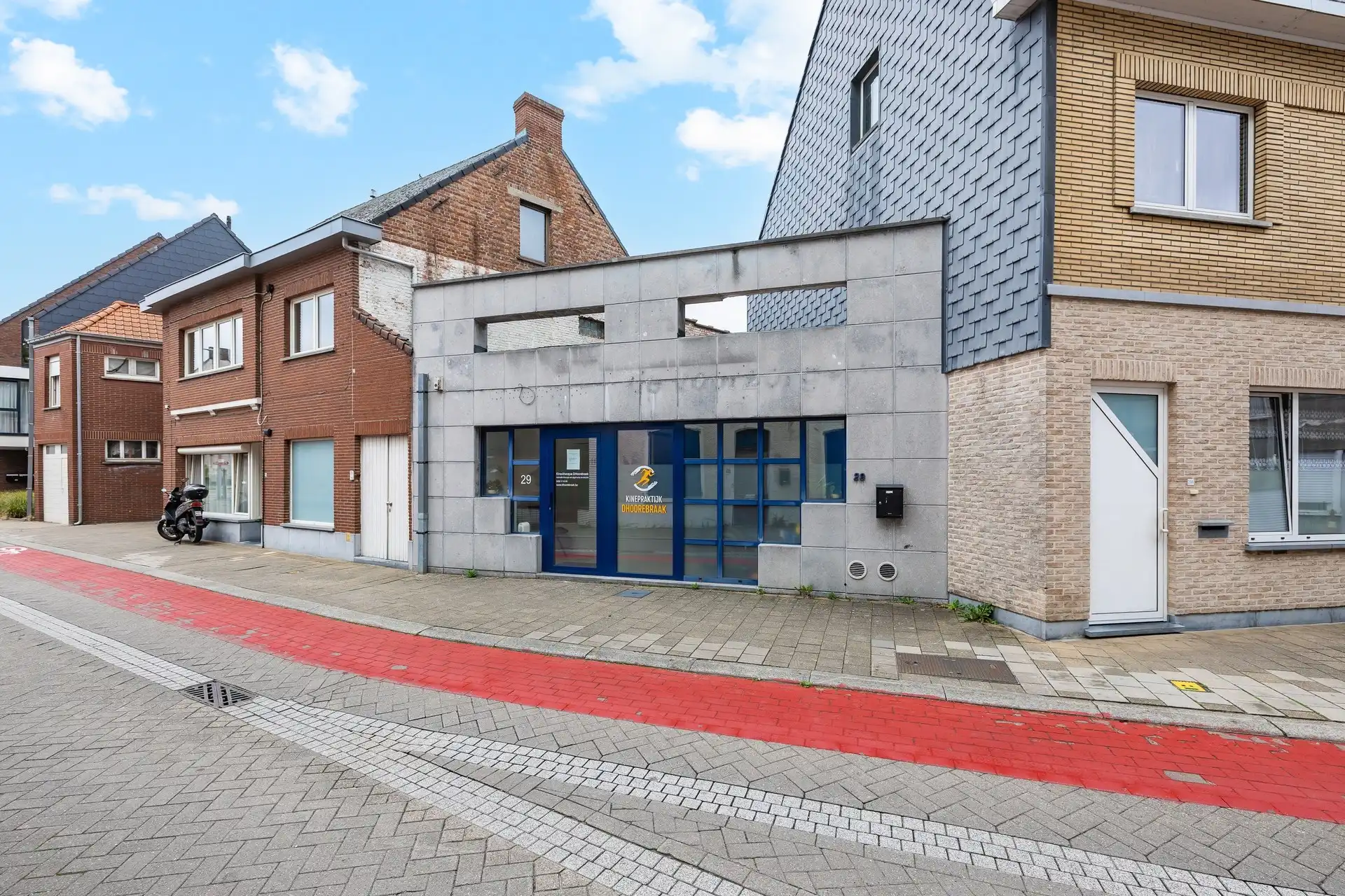 Kantoorruimte/praktijkruimte in de dorpskern! foto 11