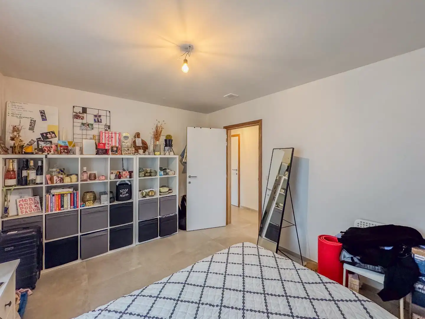 Nieuwbouwwoning met 3 ruime slaapkamers en tuin. foto 13