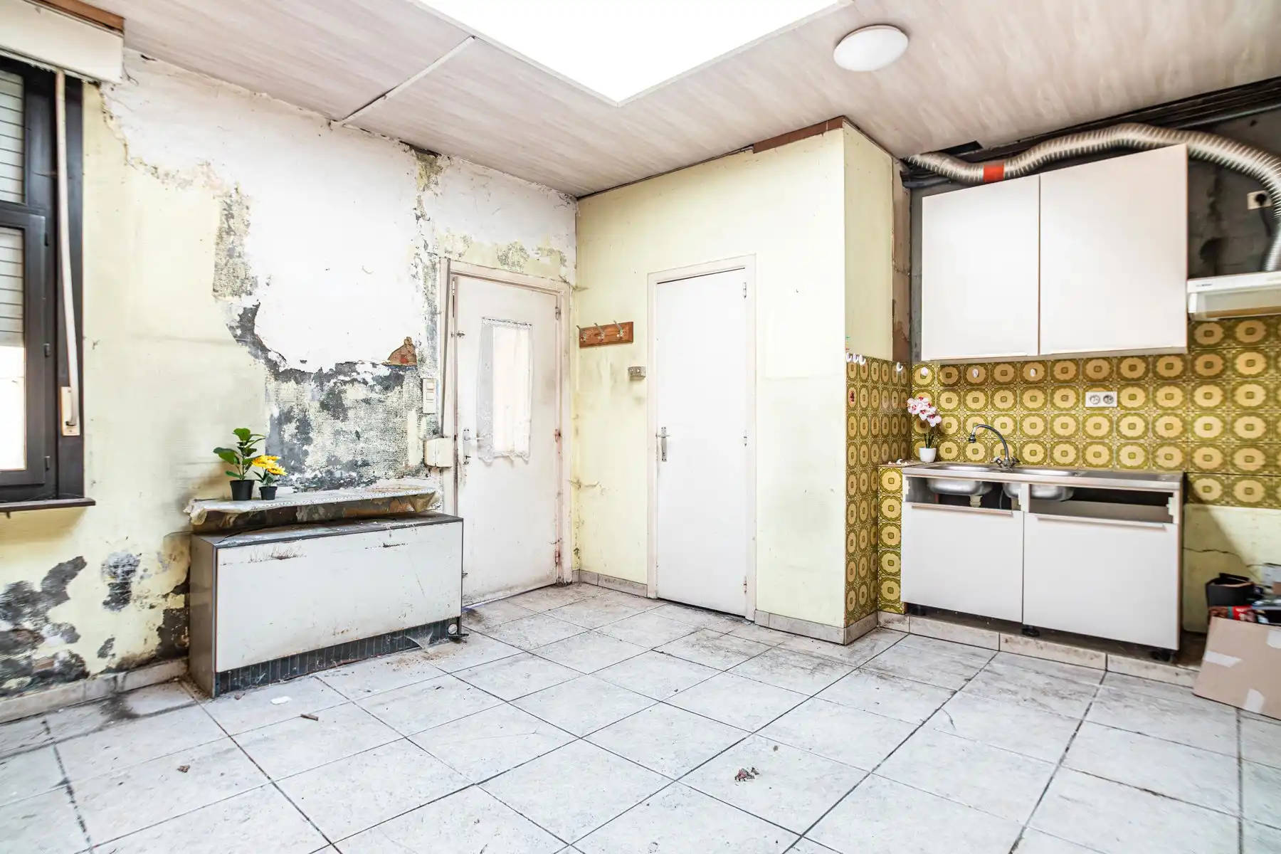 Handelspand + woonst: interessante totaalrenovatie in Rumst foto 8