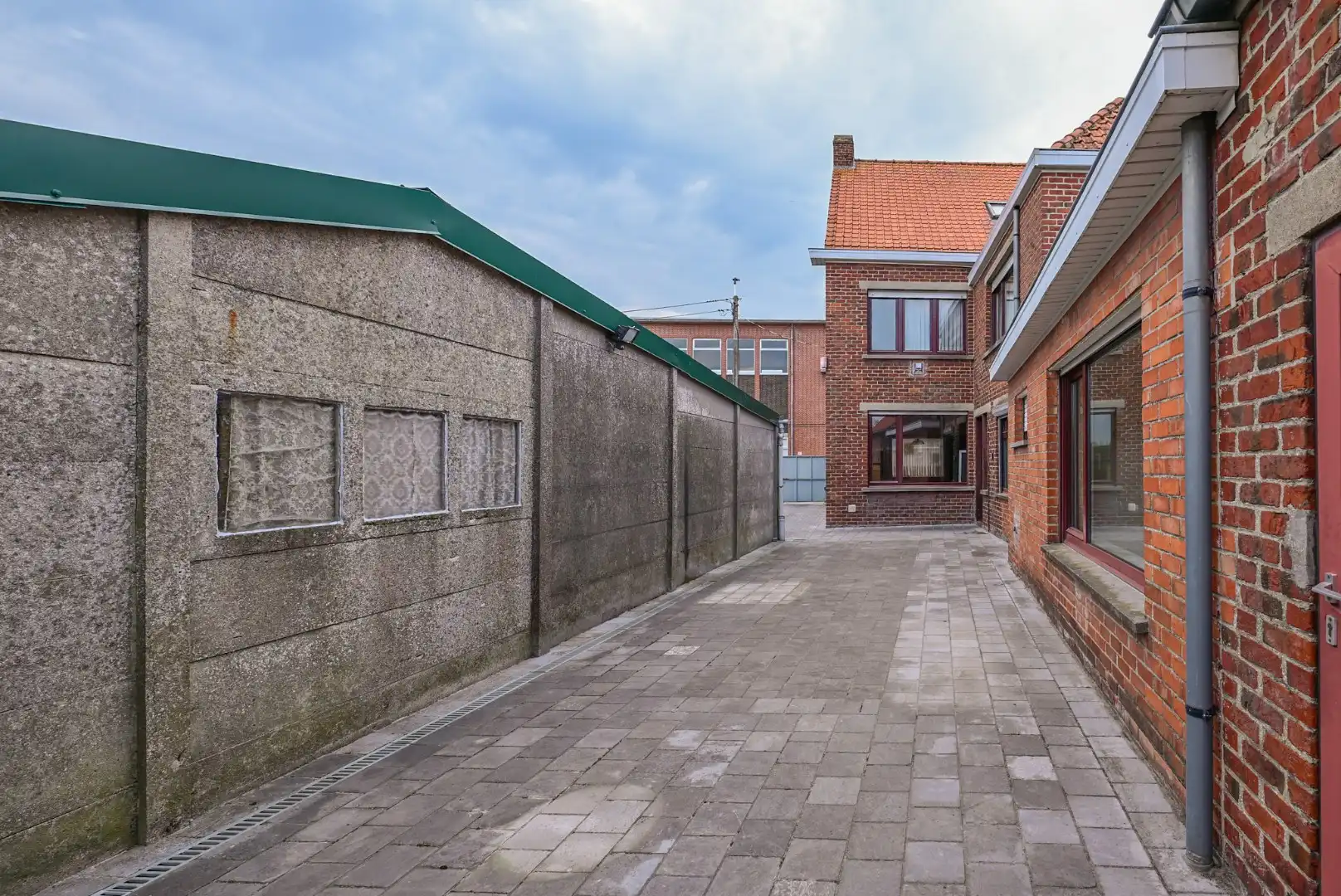 Ruime te renoveren woning met 5 slaapkamers en grote tuin in het centrum van Wingene foto 27