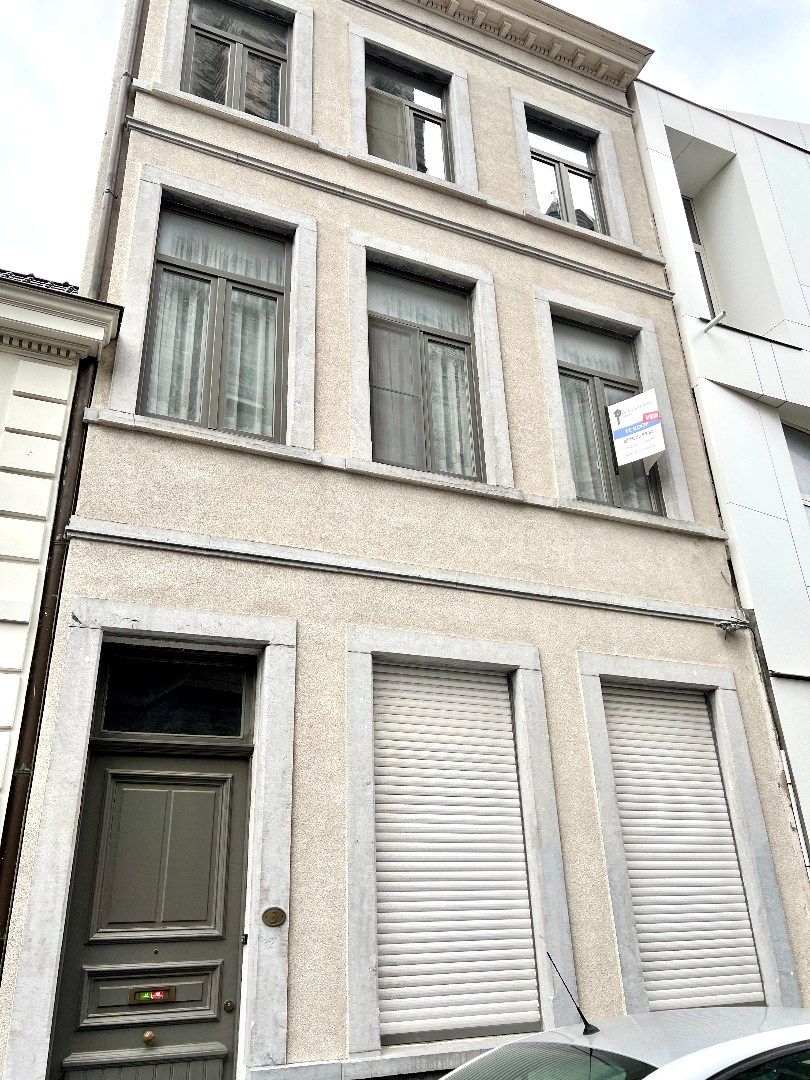 Studentenkamers of co-housing te huur pal aan de grote markt te Kortrijk foto 24