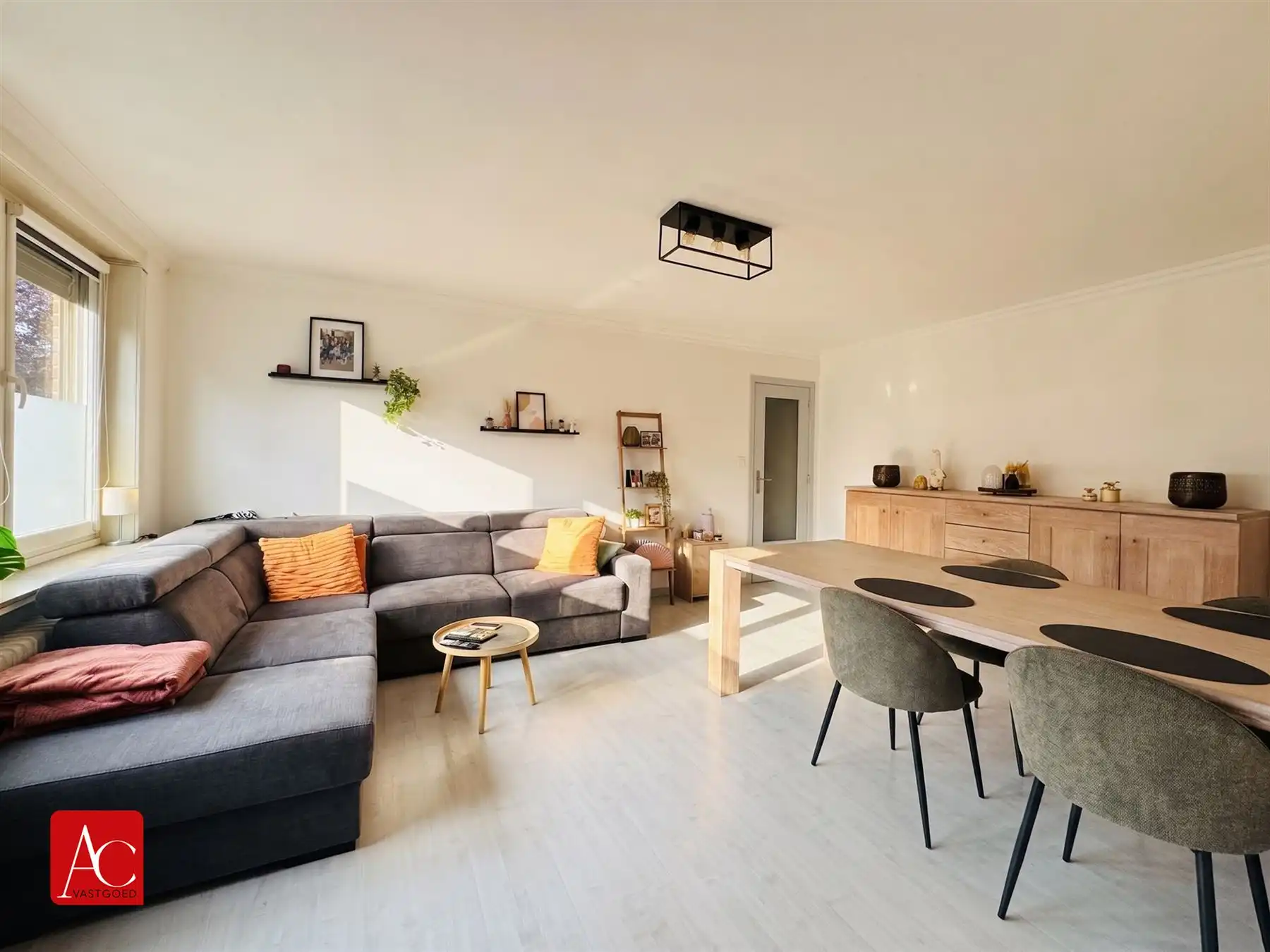Ruim instapklaar appartement met 3 slaapkamers én garage foto 5
