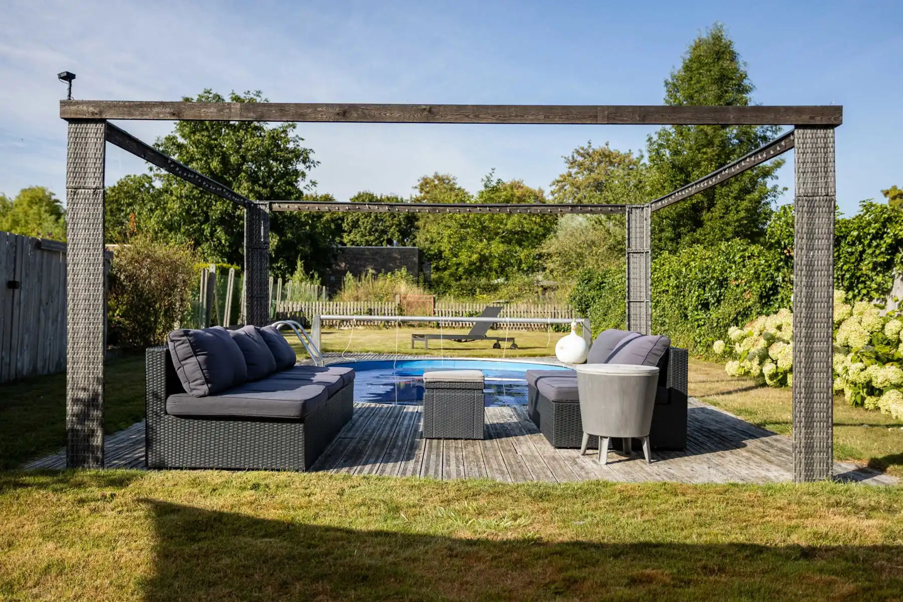 Instapklare woning met 3 slaapkamers en zwembad! foto 33