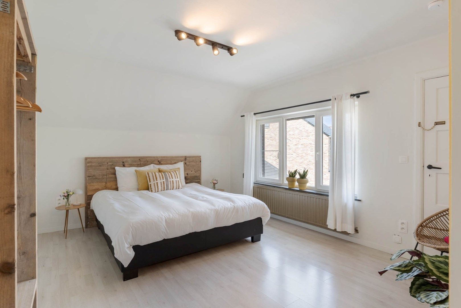 Stijlvol gerenoveerde gezinswoning op een perceel van 5a65ca te Geistingen, een gehucht van Kinrooi!  foto 24