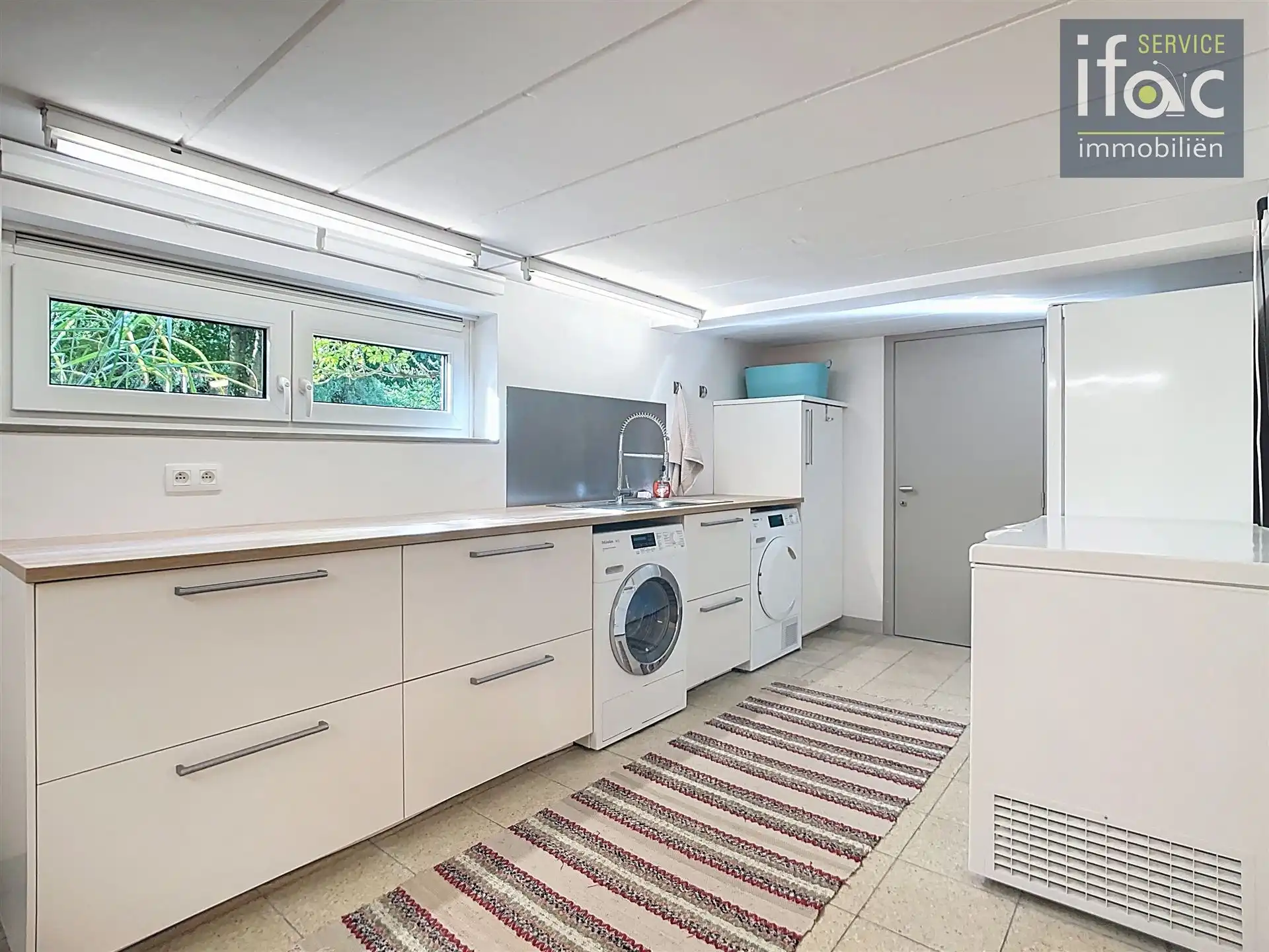 Fantastische villa met 3 slpk en bijbouw in tuin foto 28