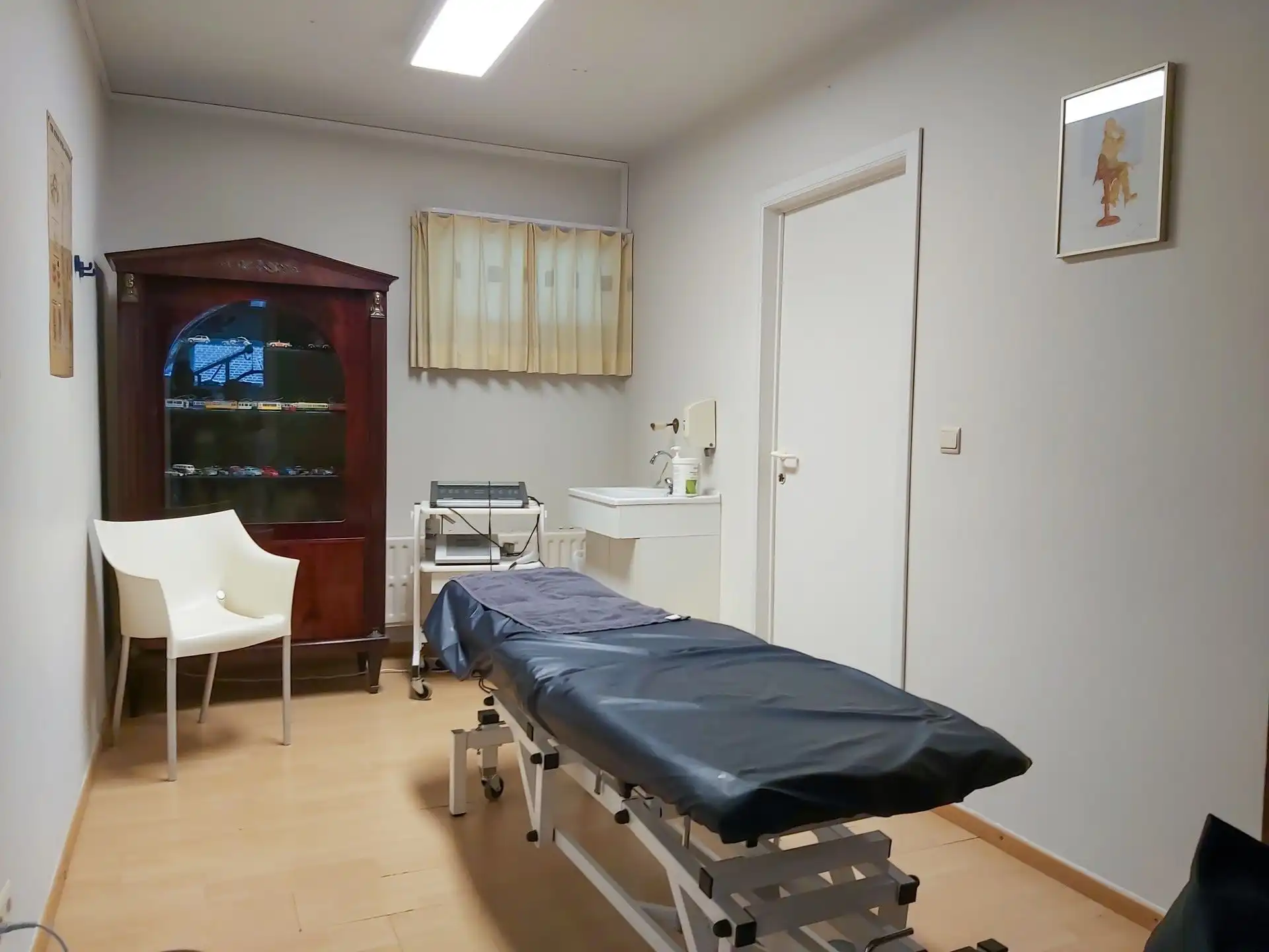 Wonen én werken op een toplocatie – praktijkruimte met ruime duplexwoning met 4 slaapkamers op een perceel van 4a23ca! foto 16
