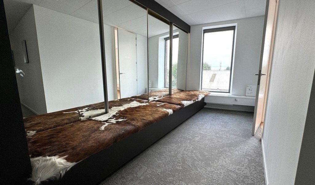 Ingedeelde kantoorruimte te huur vlakbij afrit E17 in Zele foto 9