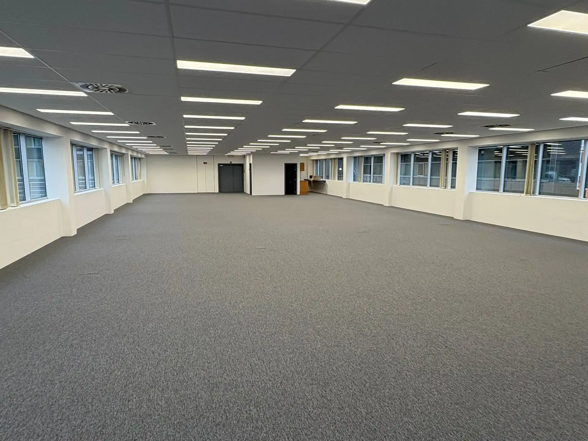 Kantoor 1.008 m² op het 1ste verdiep in het Axxes Business Park. foto 5