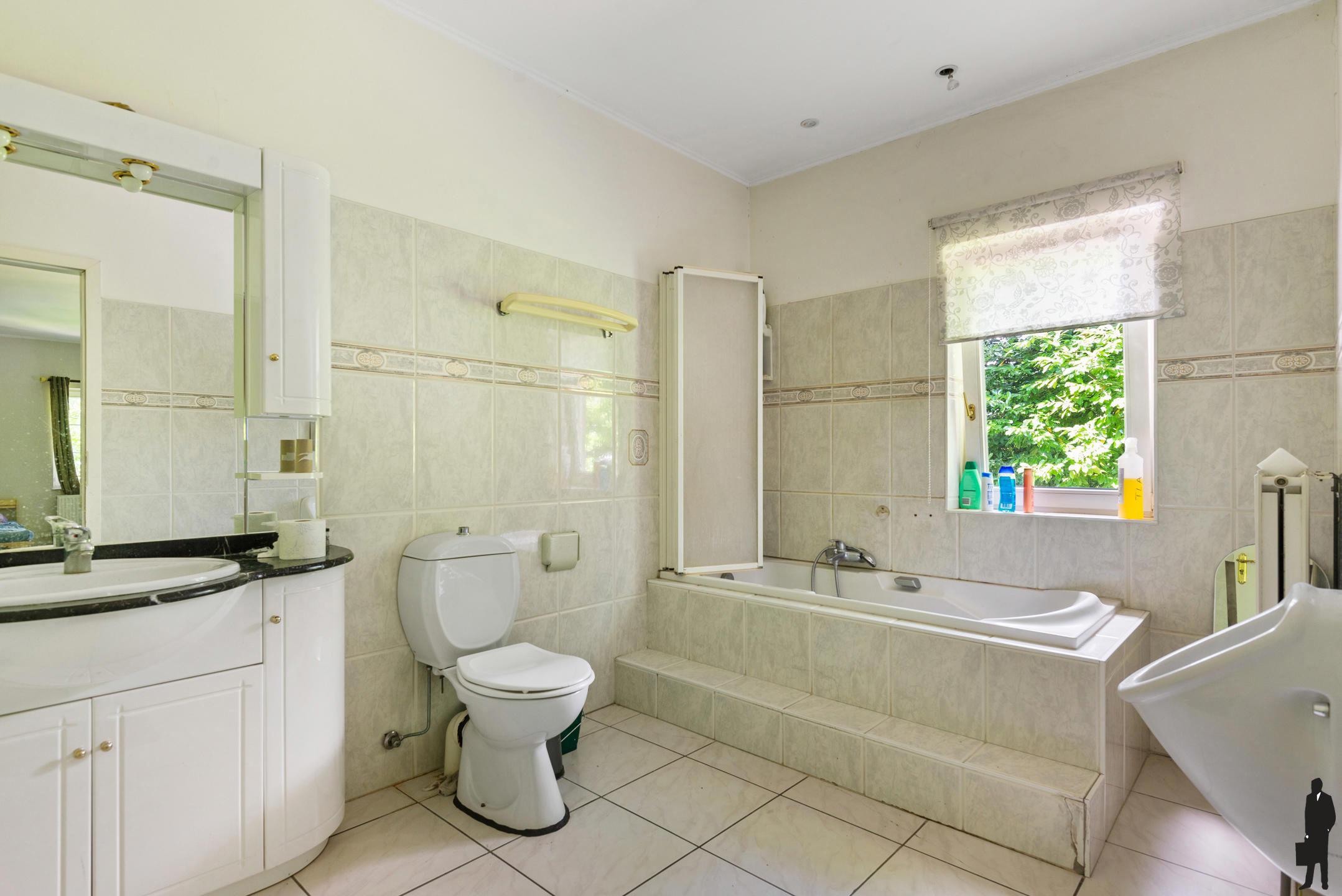 Statige villa, gelegen in 't Vriesdonk op een terrein van 1.405m² foto 11