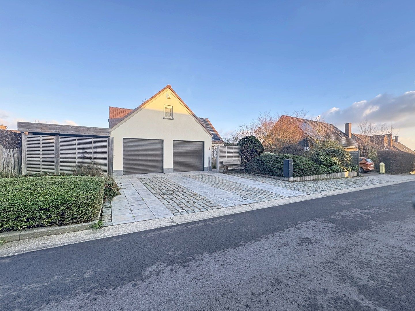 Ruime woning met tuin, terras en garage te Korbeek-Lo! foto 2