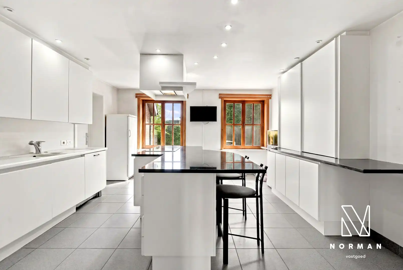 Villa met zwembad op een perceel van 1.598 m² foto 29