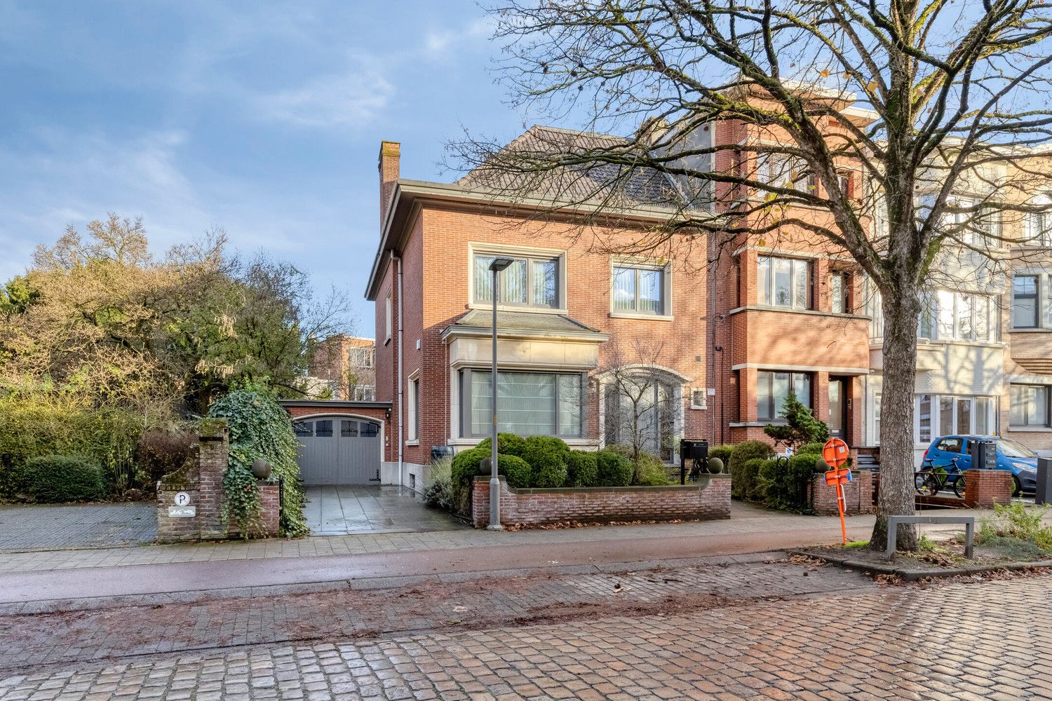 Karaktervolle HOB met 3 tot 4 slks, grote zolder, tuin en garage! foto {{pictureIndex}}