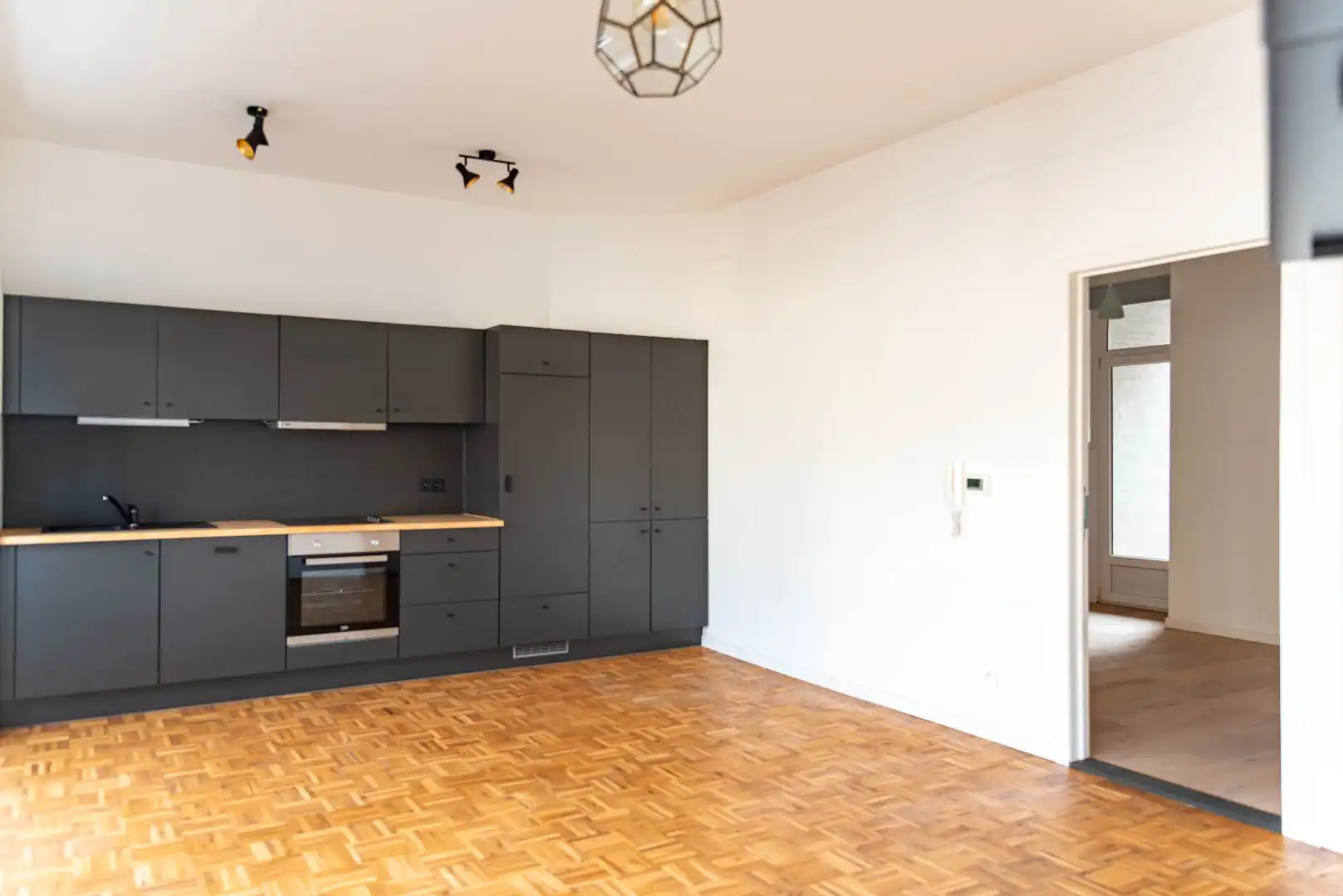 Lichtrijk hoekappartement in Borgerhout foto 7
