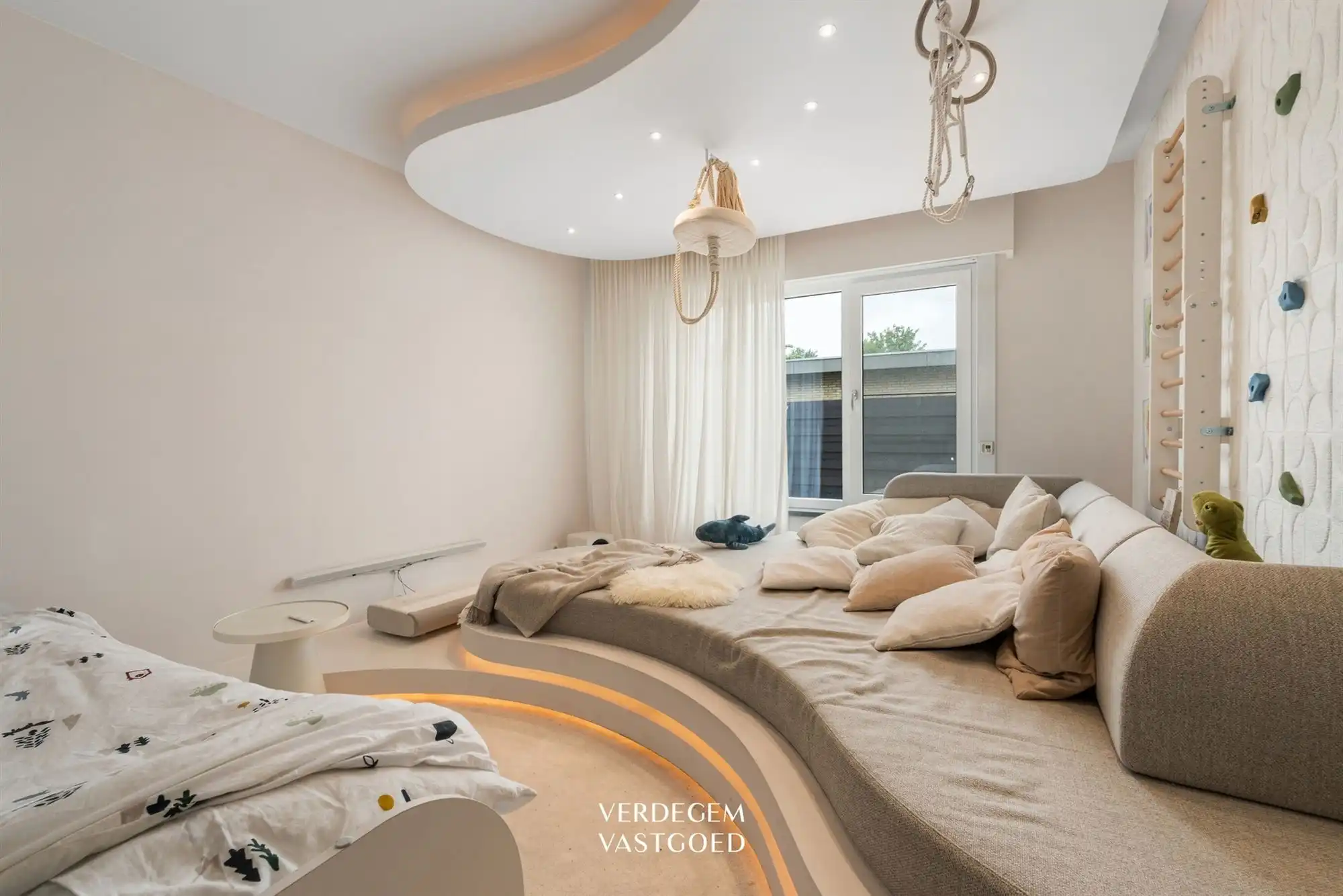 Ruime woning op royaal perceel van 1.014m² met 3 slaapkamers en geniettuin foto 12