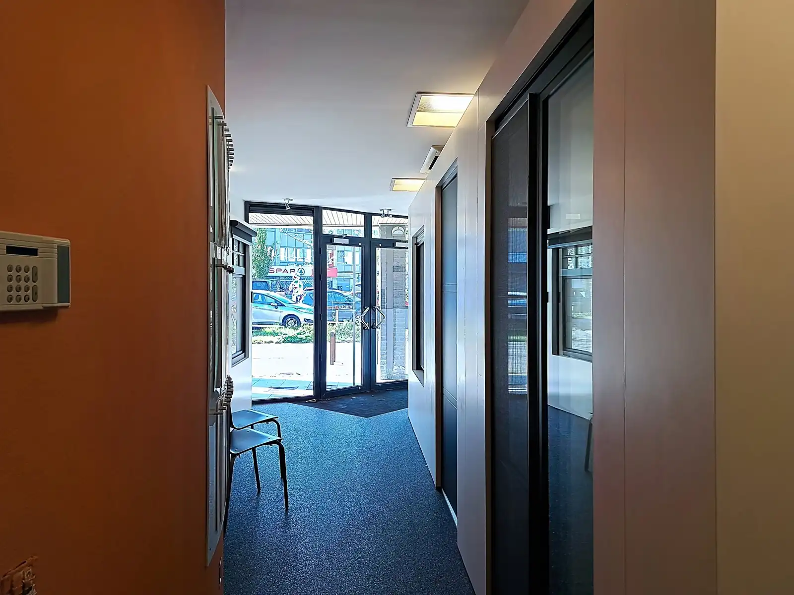 Commerciële ruimte te huur foto 7