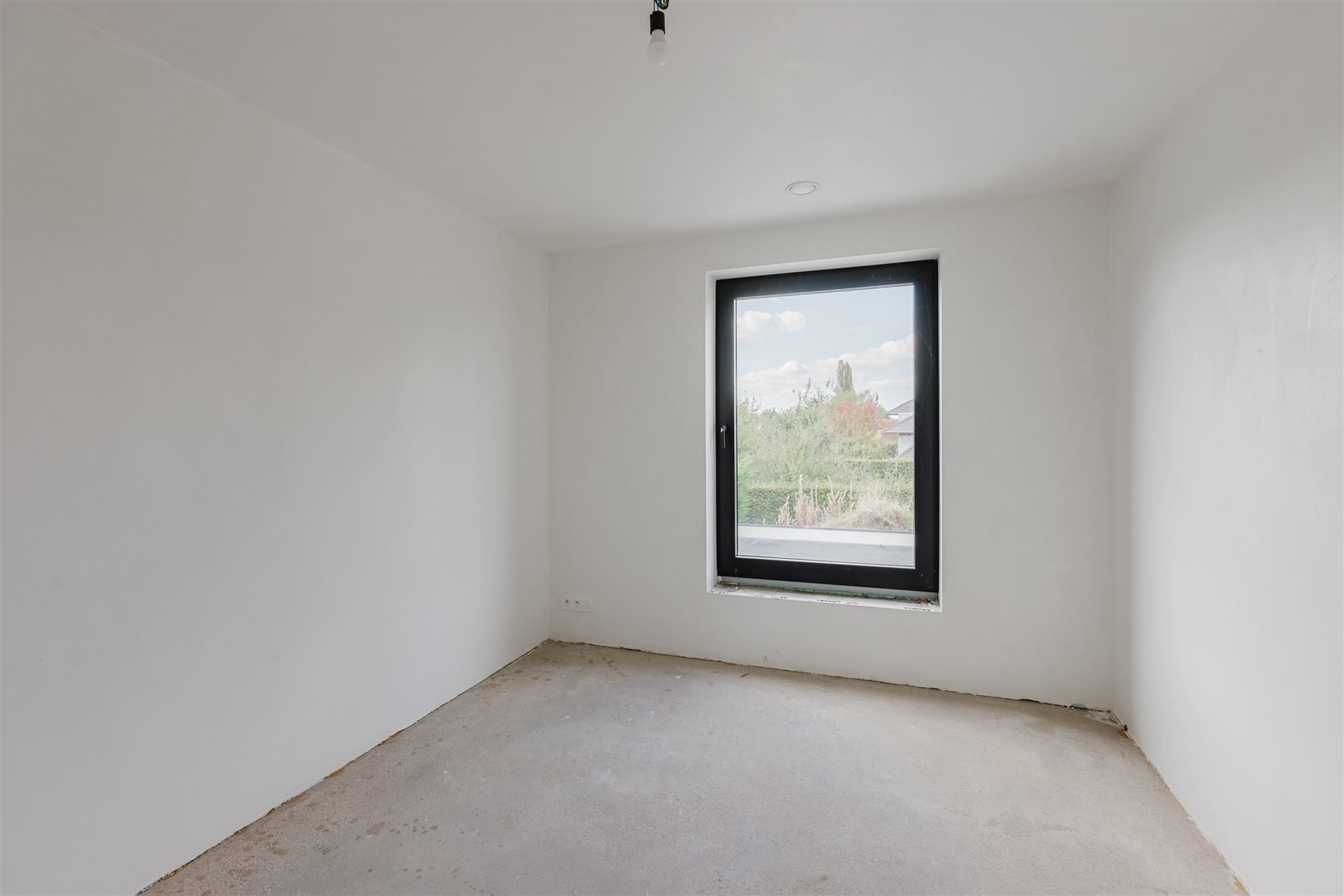 Gunstig gelegen nieuwbouwwoning met 4 slks en bureau foto 26