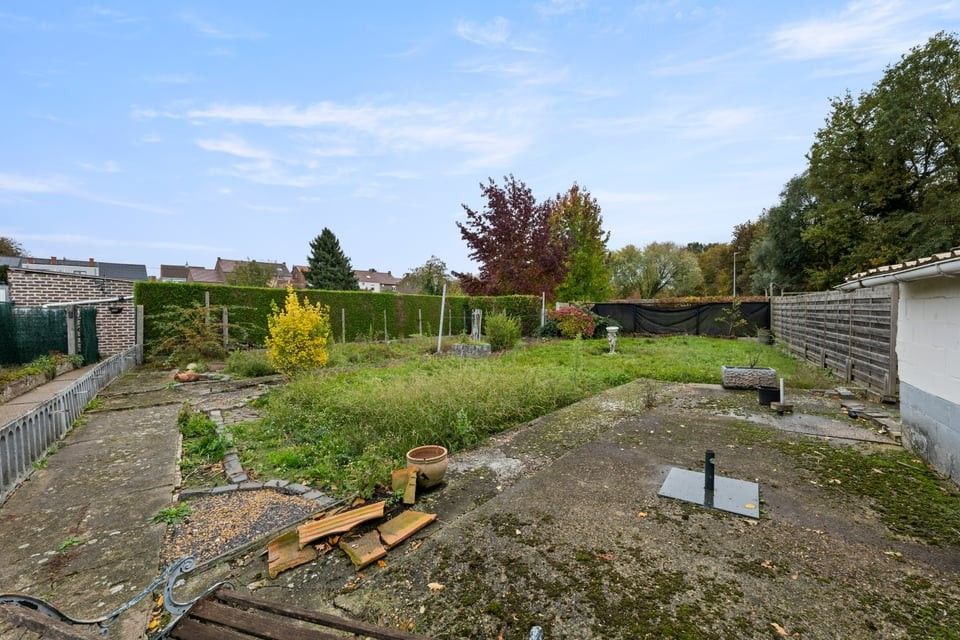 TE RENOVEREN WONING MET TUIN IN HEERS foto 23