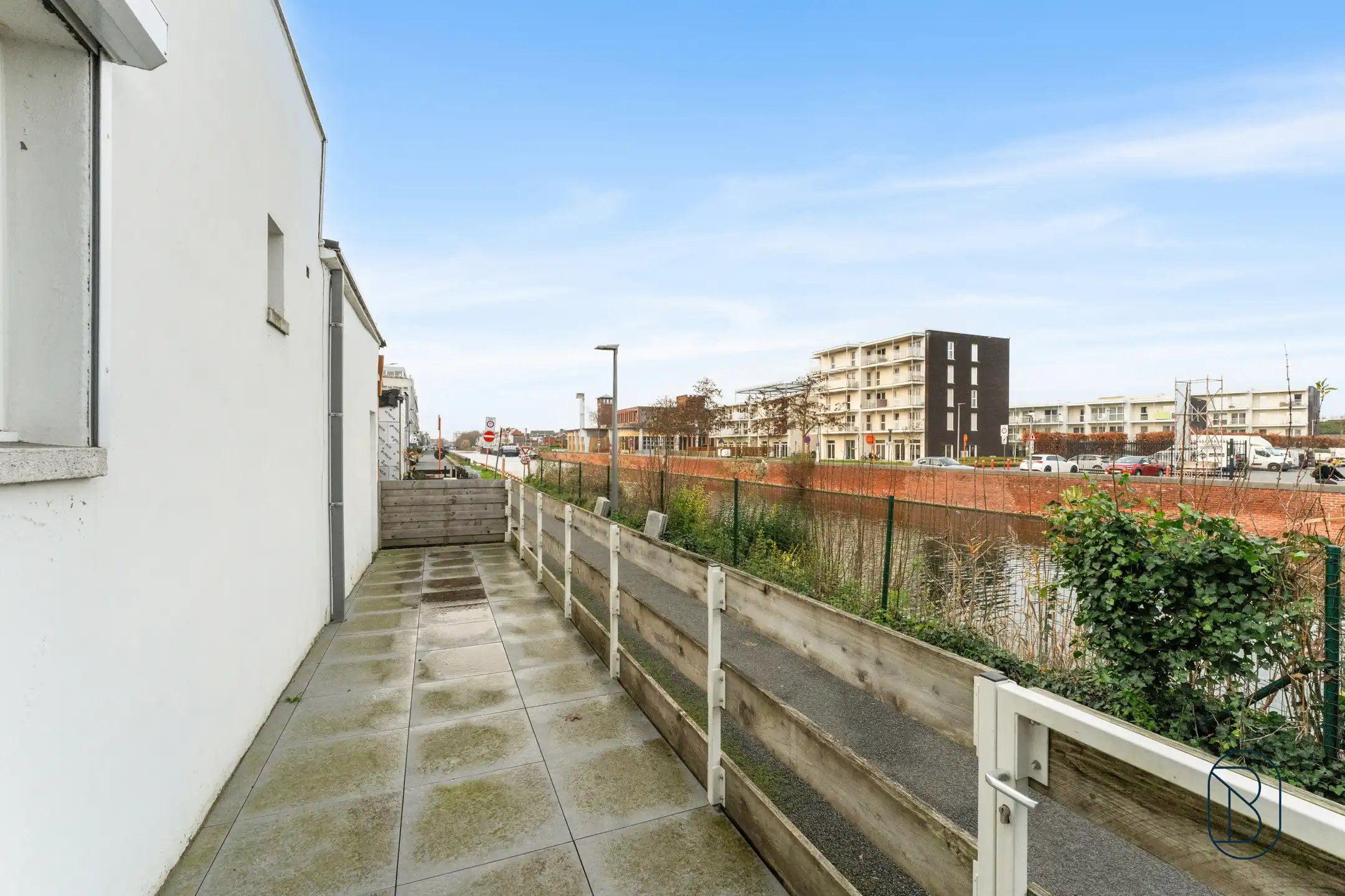 Topgelegen op te frissen woning met 5 slk en handige garage foto 8