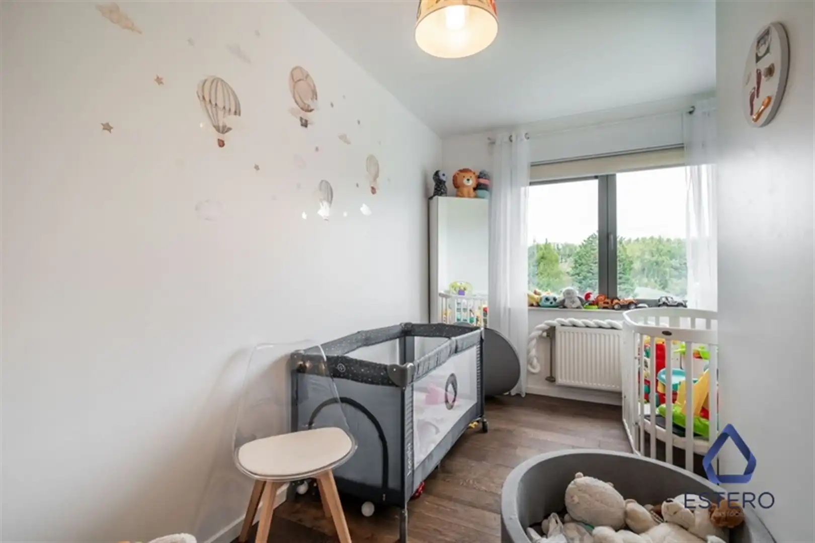 Ruim en lichtrijk appartement met 3 slaapkamers en terras foto 11