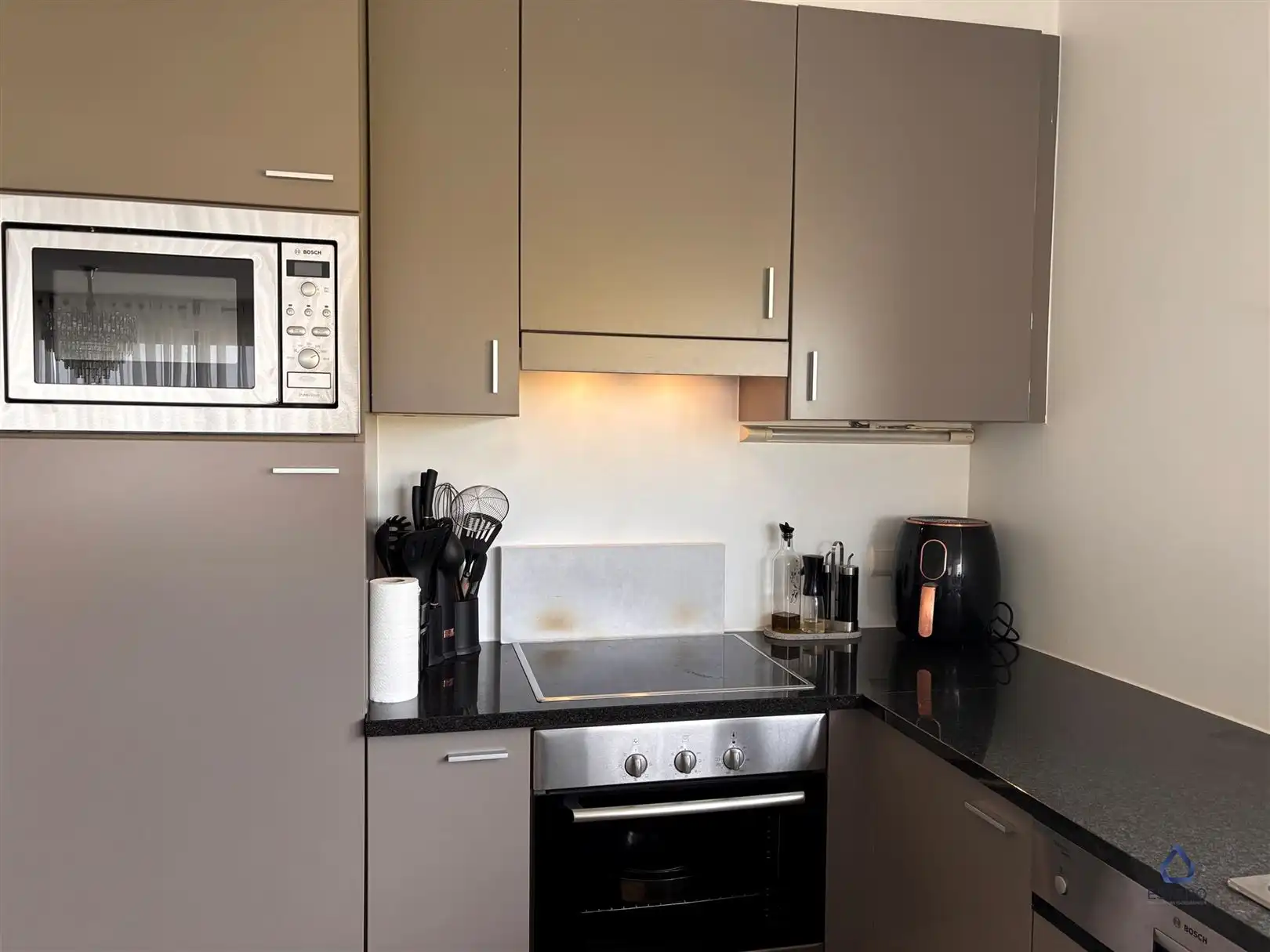 Ruim en lichtrijk appartement met 3 slaapkamers en terras foto 11