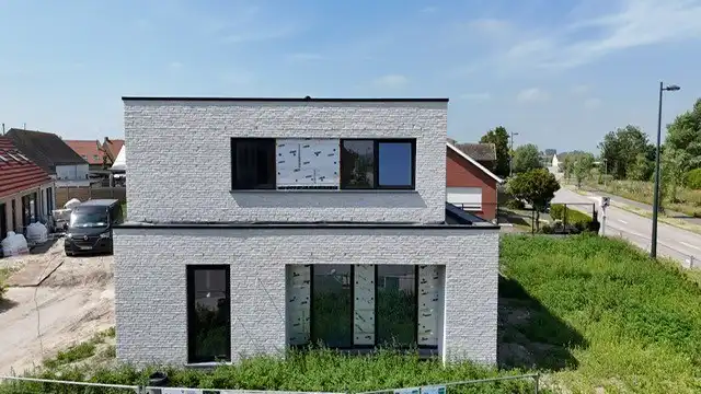 Alleenstaande nieuwbouwwoning met 3 slaapkamers en tuin te Koekelare foto 6