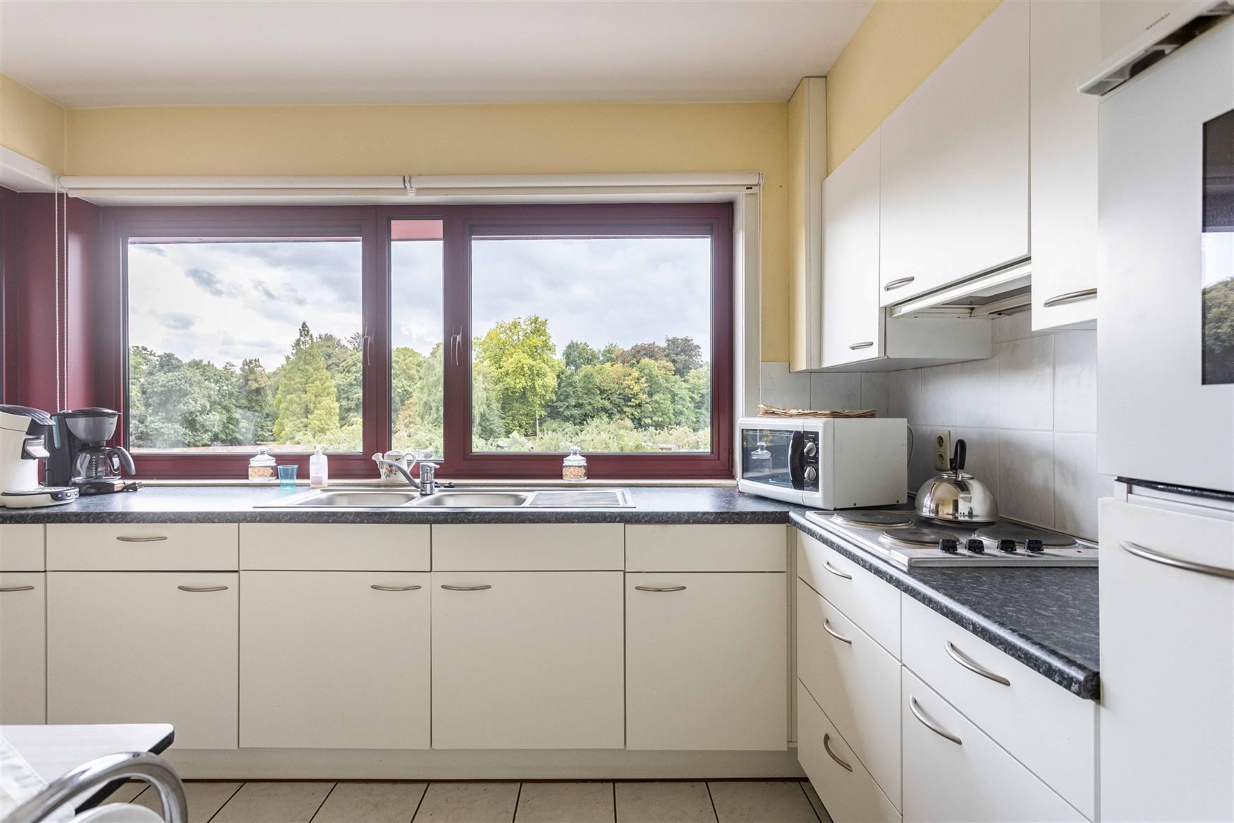 Instapklaar appartement met zonnig terras en topligging in Oudenaarde! foto 9