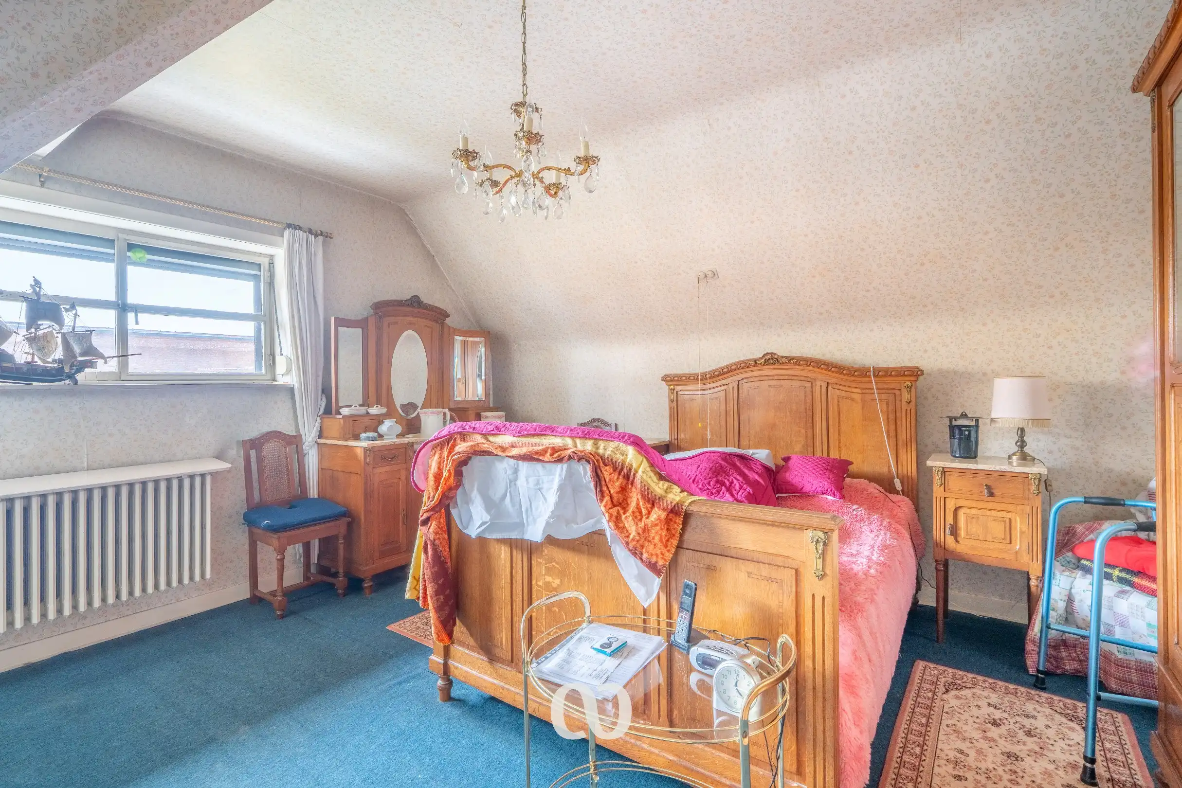 Zeer grote karaktervolle woning in art-deco stijl met tal van mogelijkheden foto 16