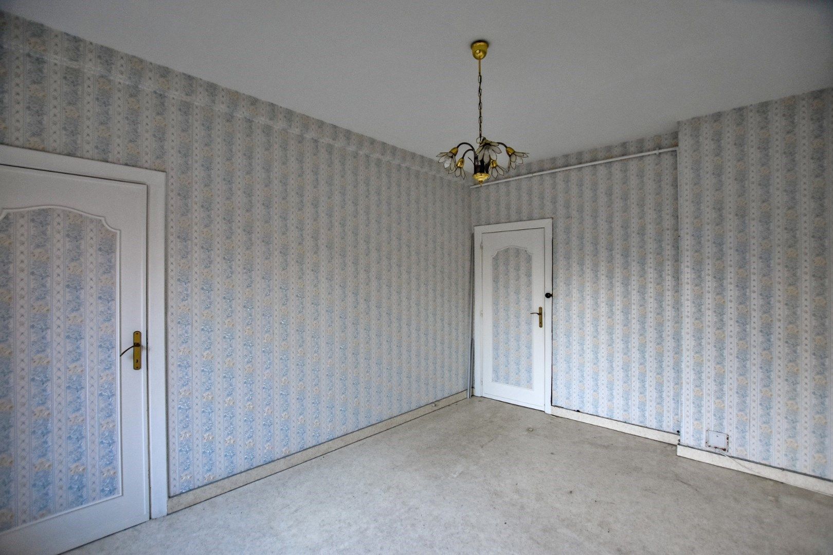 Te renoveren appartementsgebouw op 300m van de zee te Koksijde.  foto 6