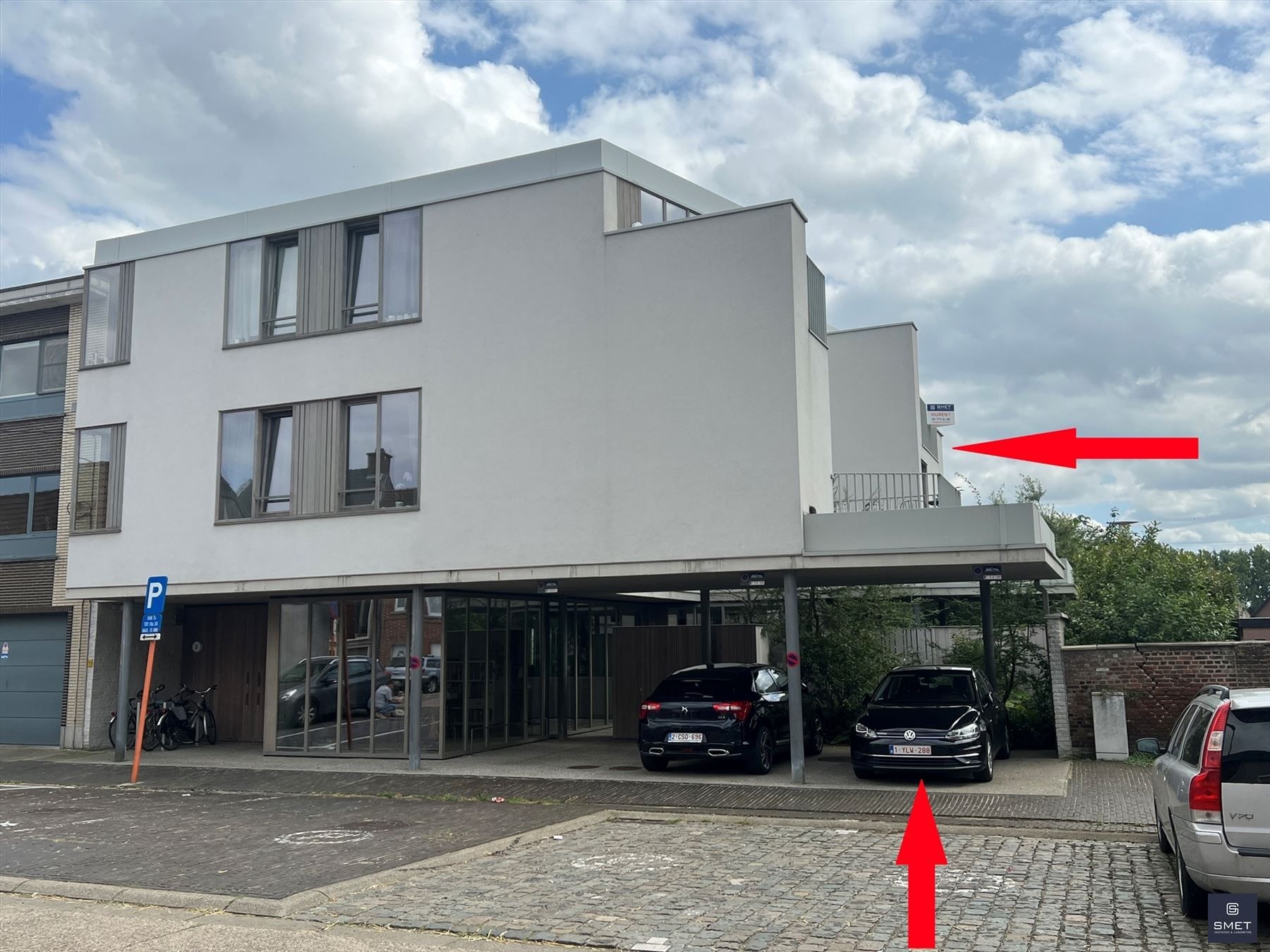 appartement met 1 slpk, terras en autostaanplaats foto 2