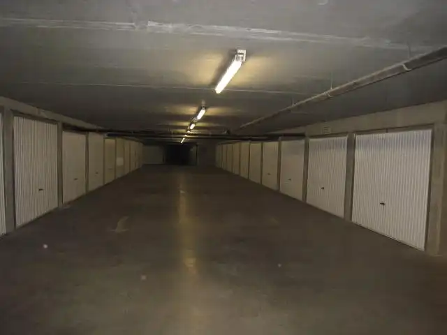 Garagebox. foto {{pictureIndex}}