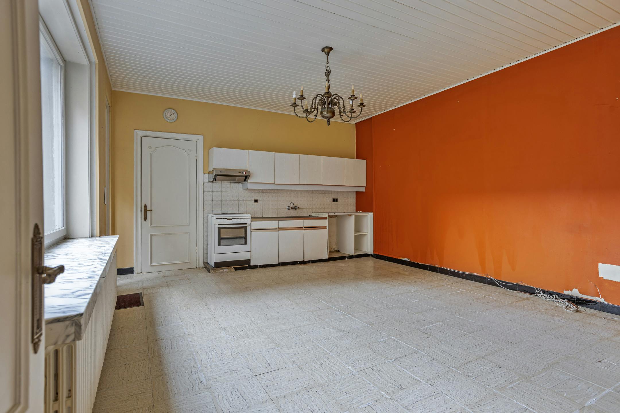 Handelspand met woning in centrum Veurne. foto 16