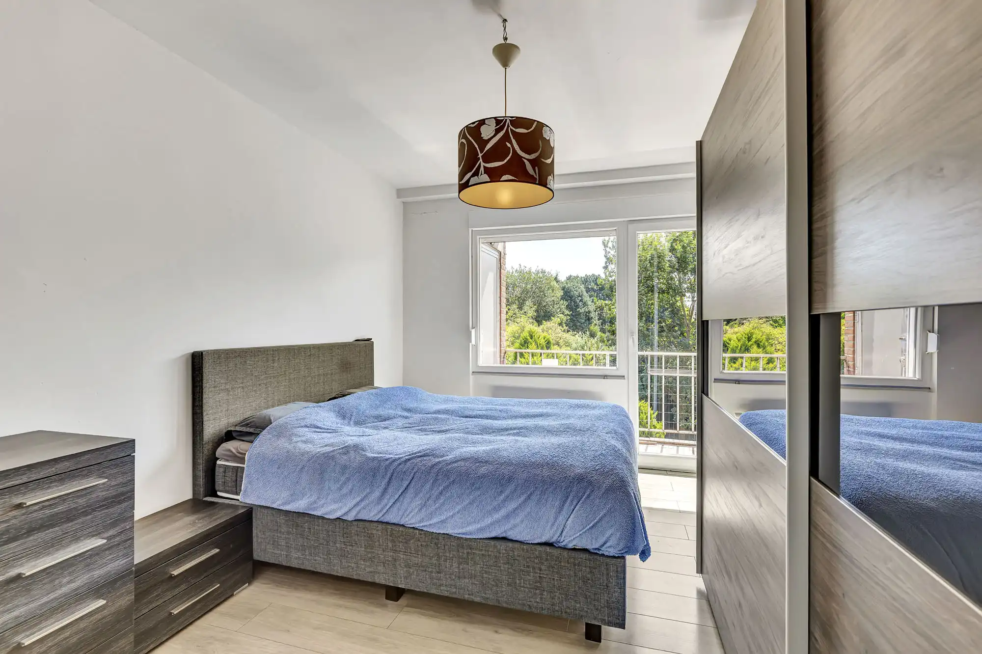 Opbrengsteigendom met 2 appartementen en studio foto 8
