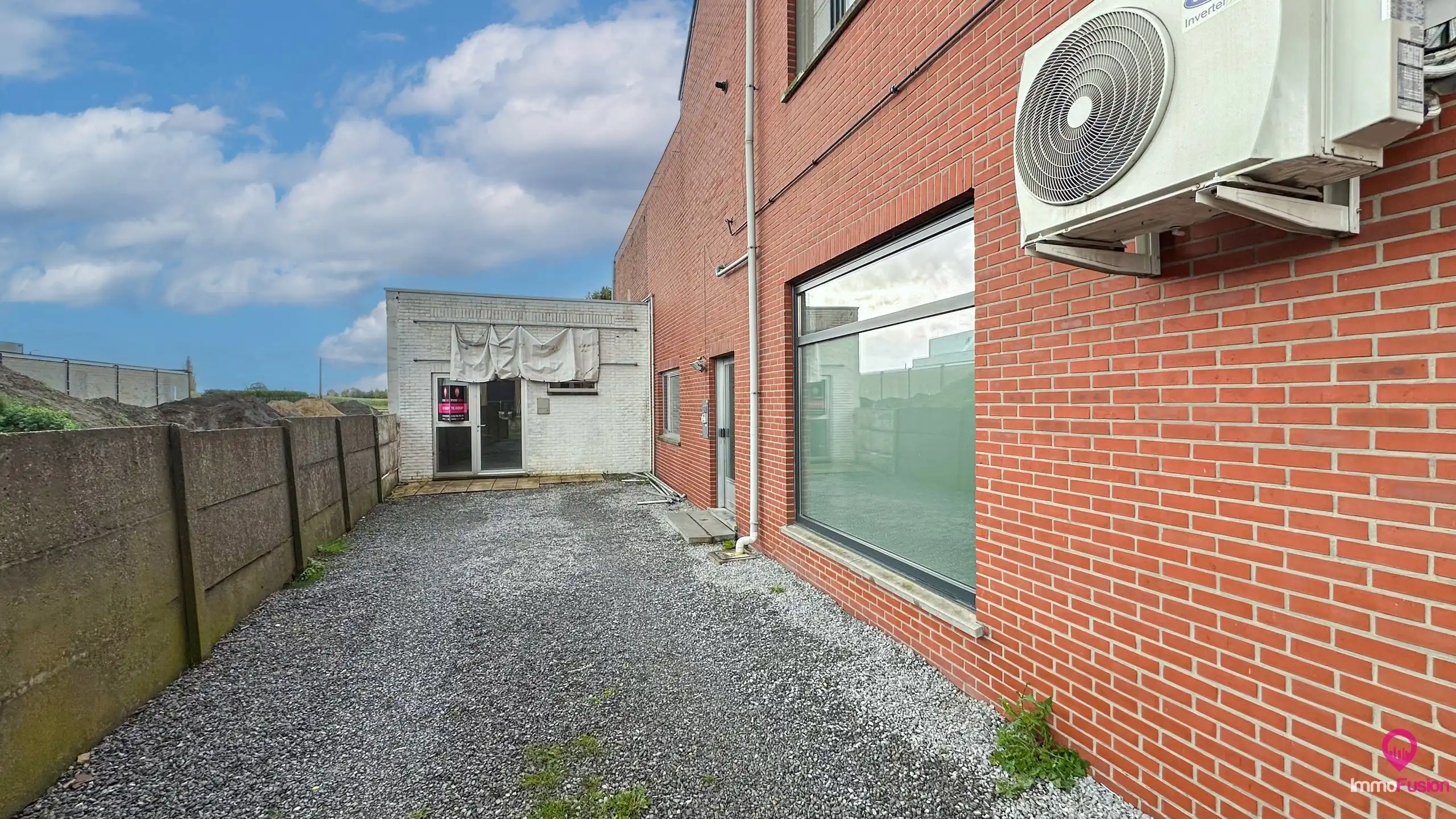 Strategisch gelegen woon-werkpand met ruime studio! foto 47