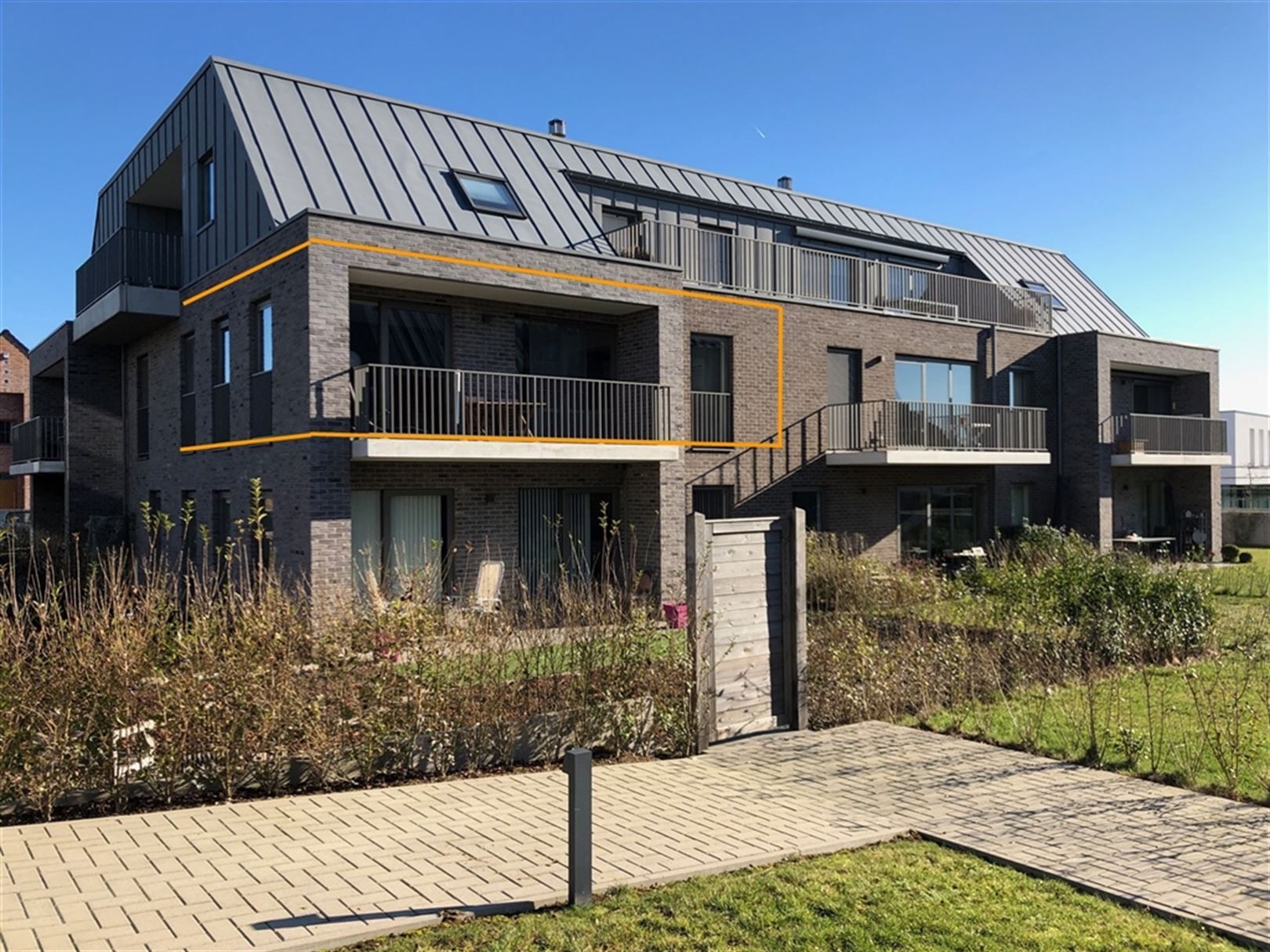 ()=>{if(producerUpdateValueVersion(node),producerAccessed(node),node.value===ERRORED)throw node.error;return node.value} Ravensdal 41/204 - 9700 OUDENAARDE