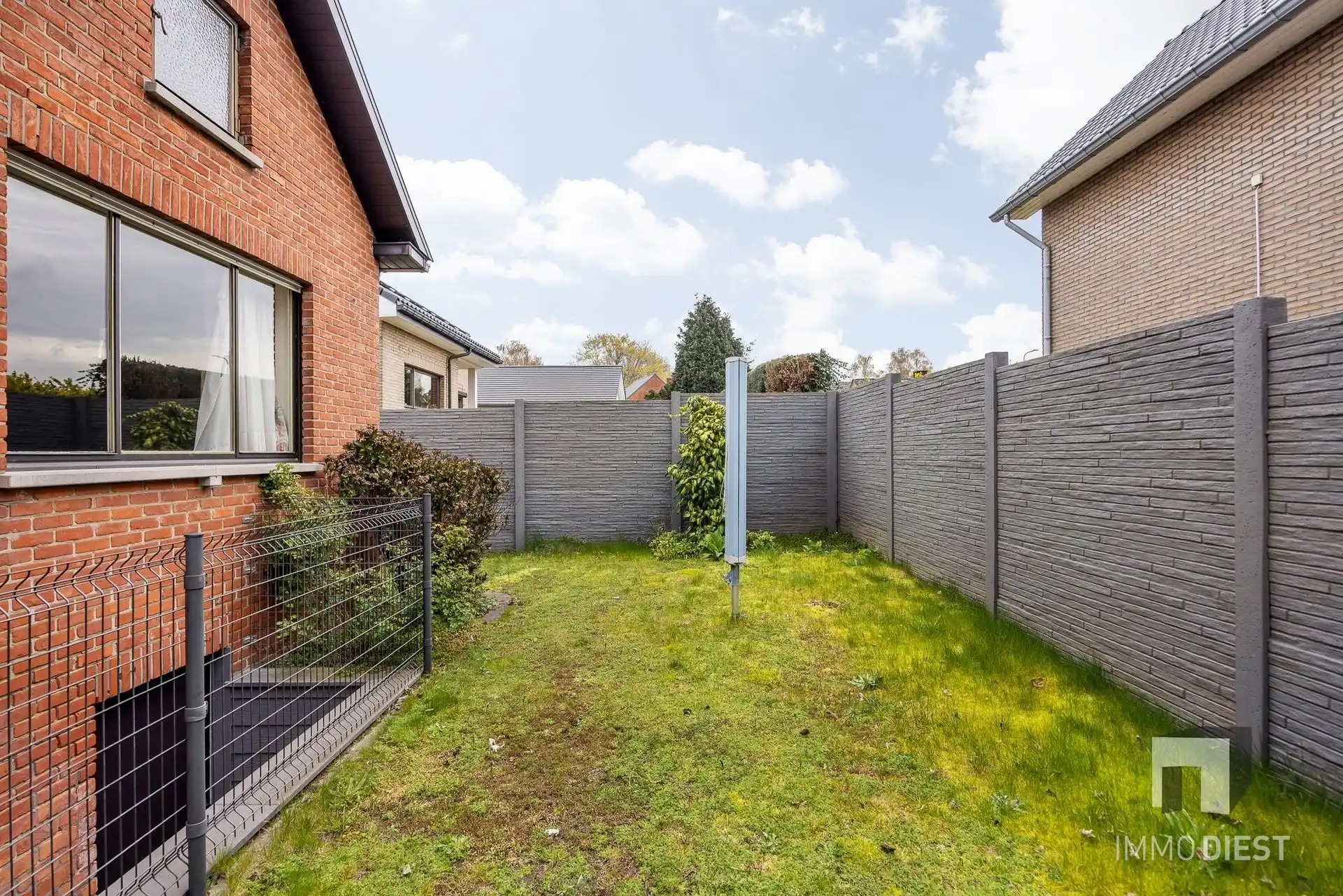 Op te knappen betaalbare split-level woning te Schaffen, kort bij de Bossen van Hees foto 28