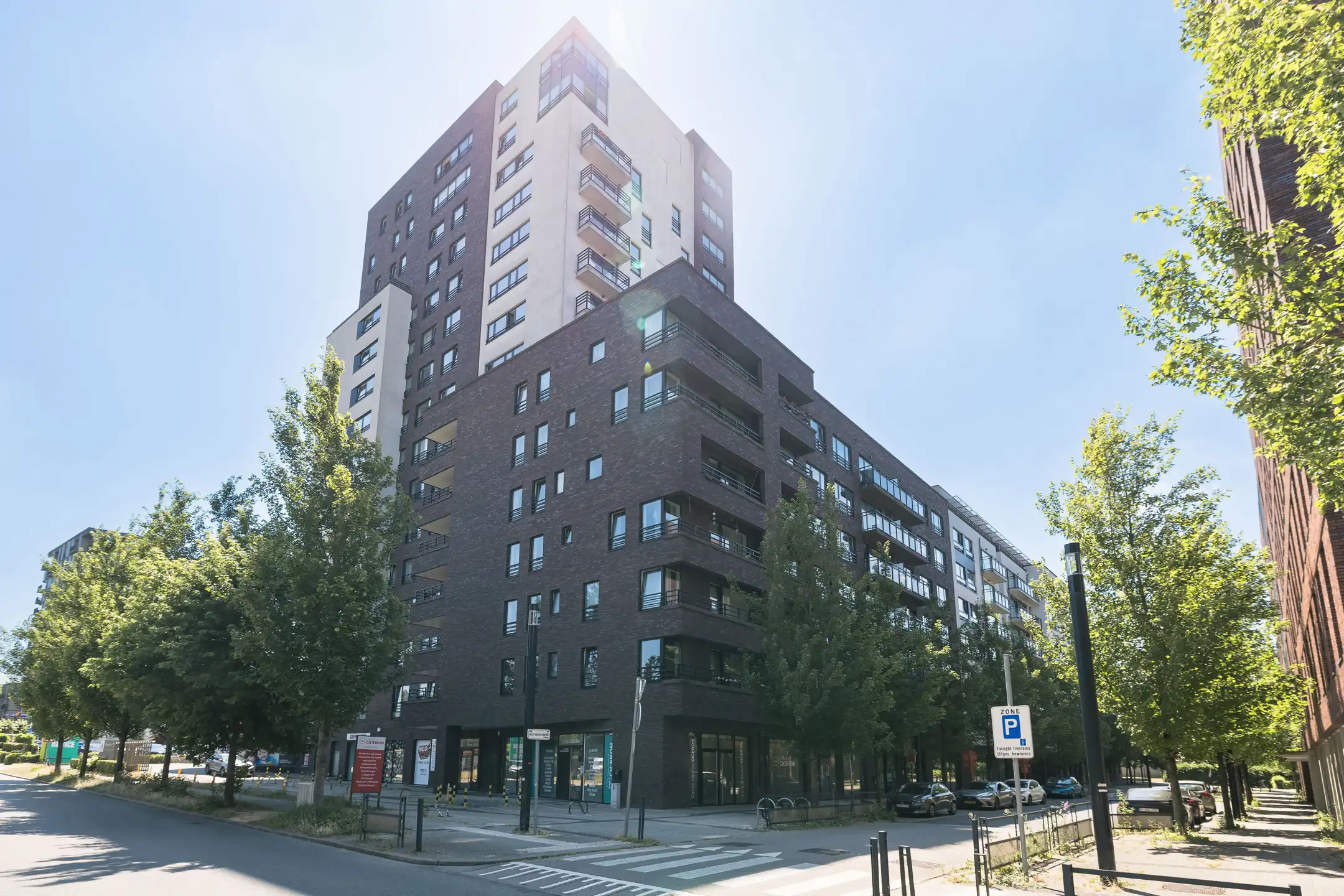 NATO - Appartement met 1 slaapkamer  + P foto 16