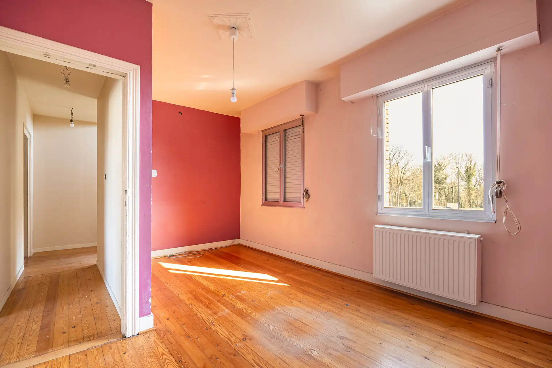 Volledig te renoveren woning met 3 slaapkamers en grote tuin foto 10