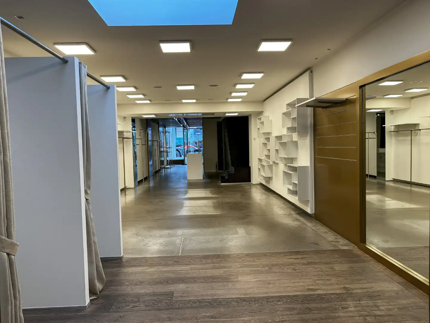 Mezzanine winkel Lippenslaan 247 Knokke te koop foto 10